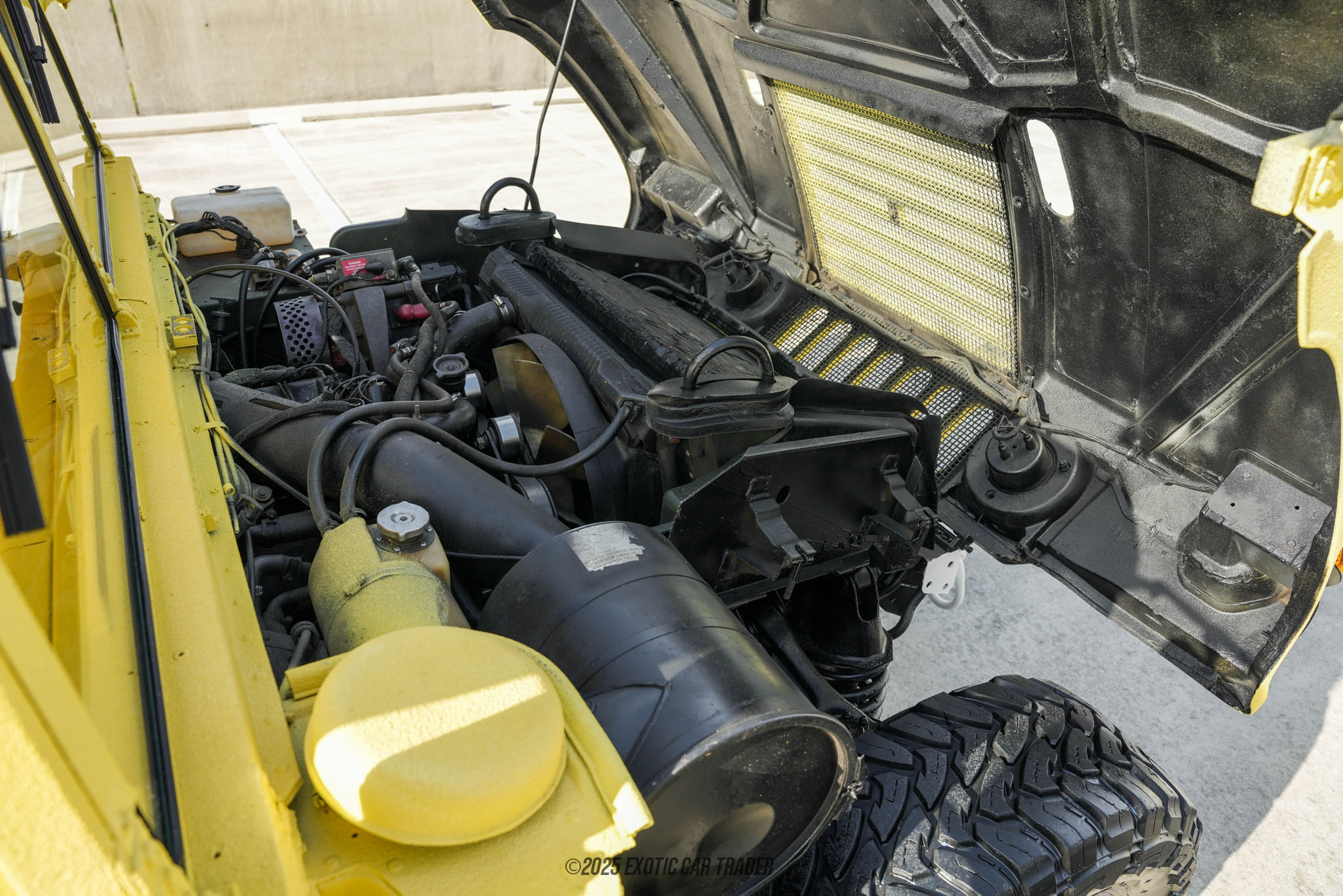 2000 AM General Humvee - Engine Photo