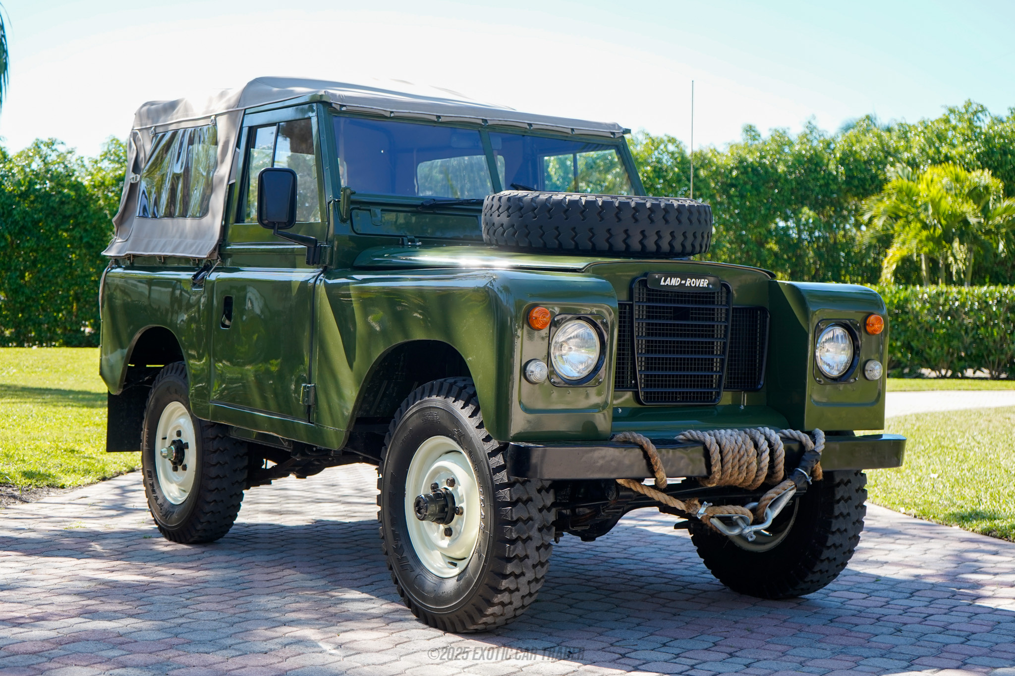 1976 Land Rover Santana - Overview Photo