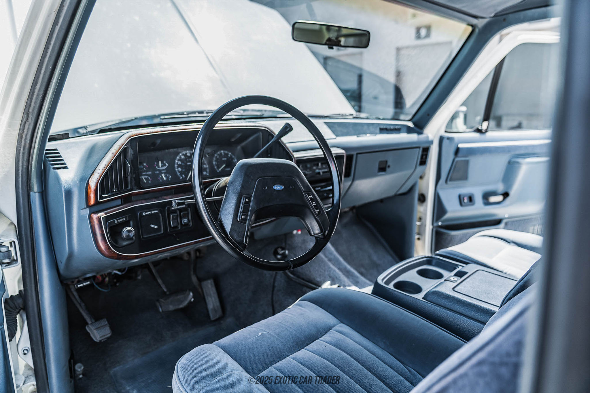1987 Ford Bronco - Interior Photo