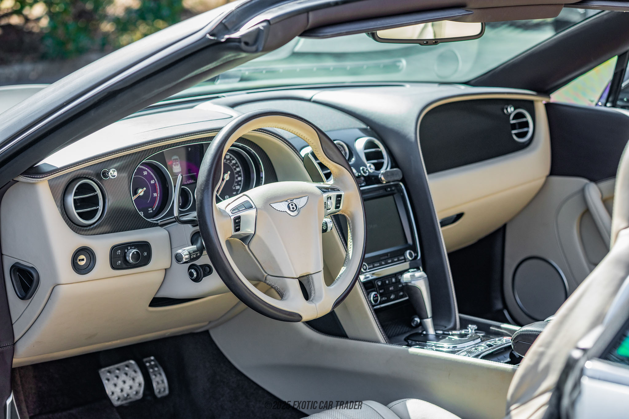 2016 Bentley Continental - Interior Photo
