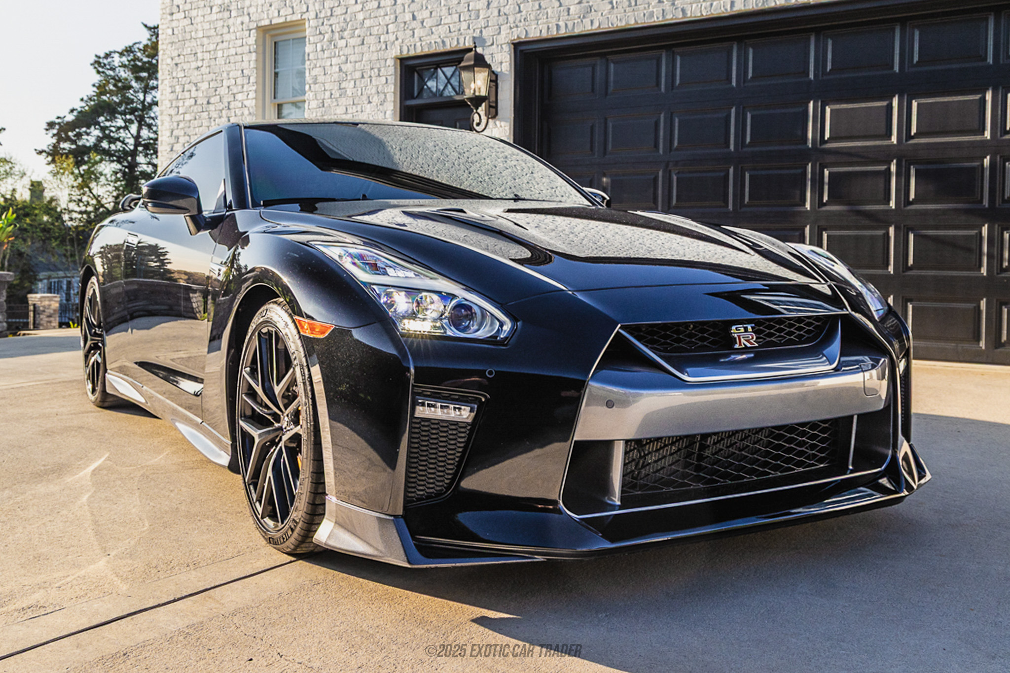 2017 Nissan GT-R - Overview Photo