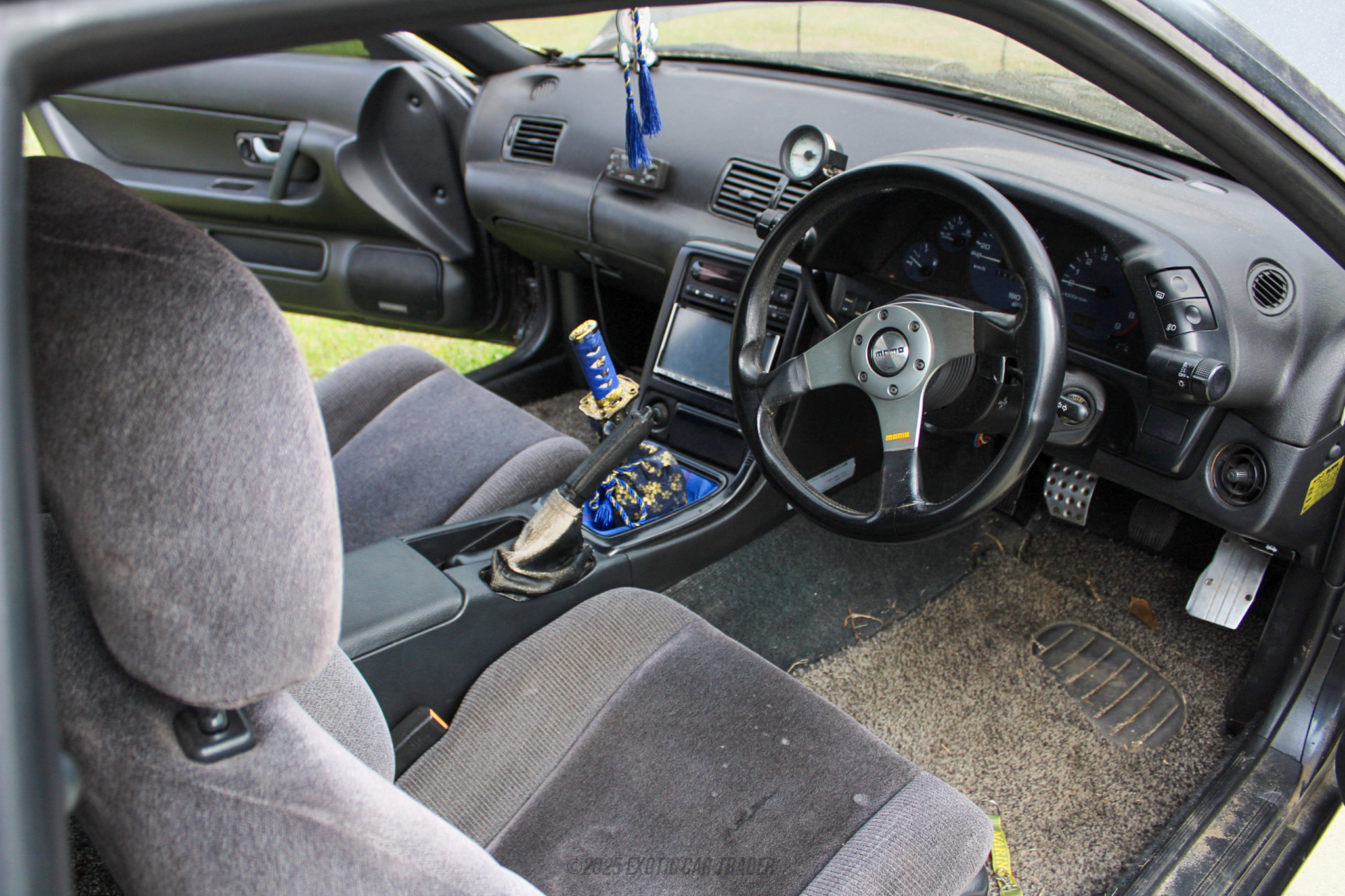 1991 Nissan  Skyline - Interior Photo
