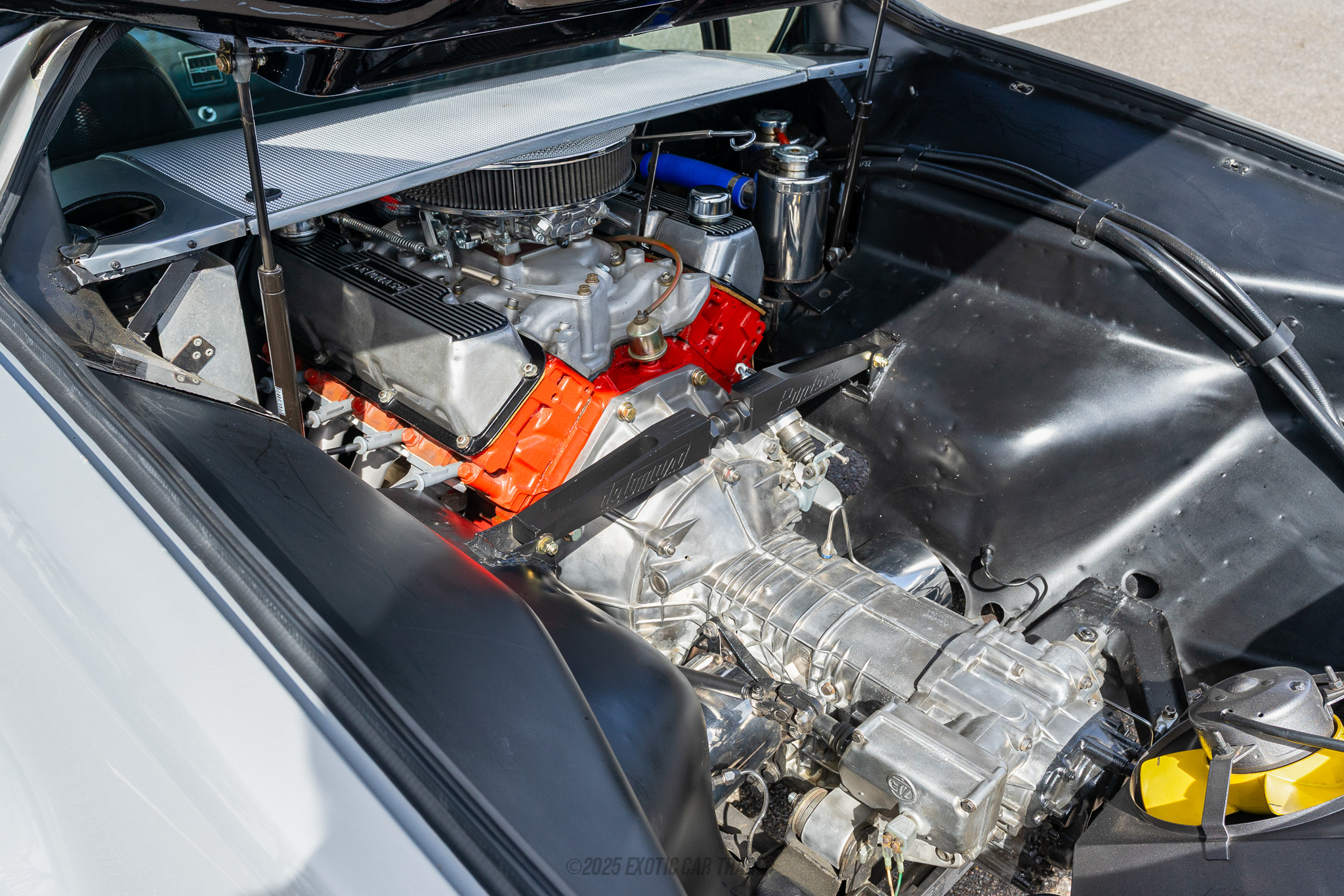 1972  DeTomaso  Pantera - Engine Photo
