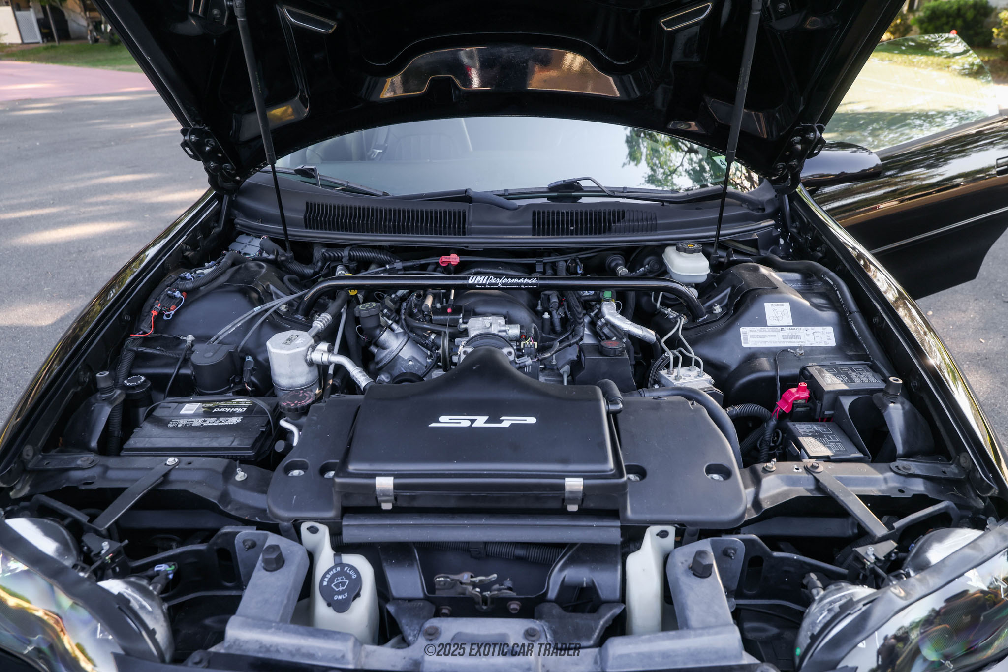 2001 Chevrolet Camaro - Engine Photo