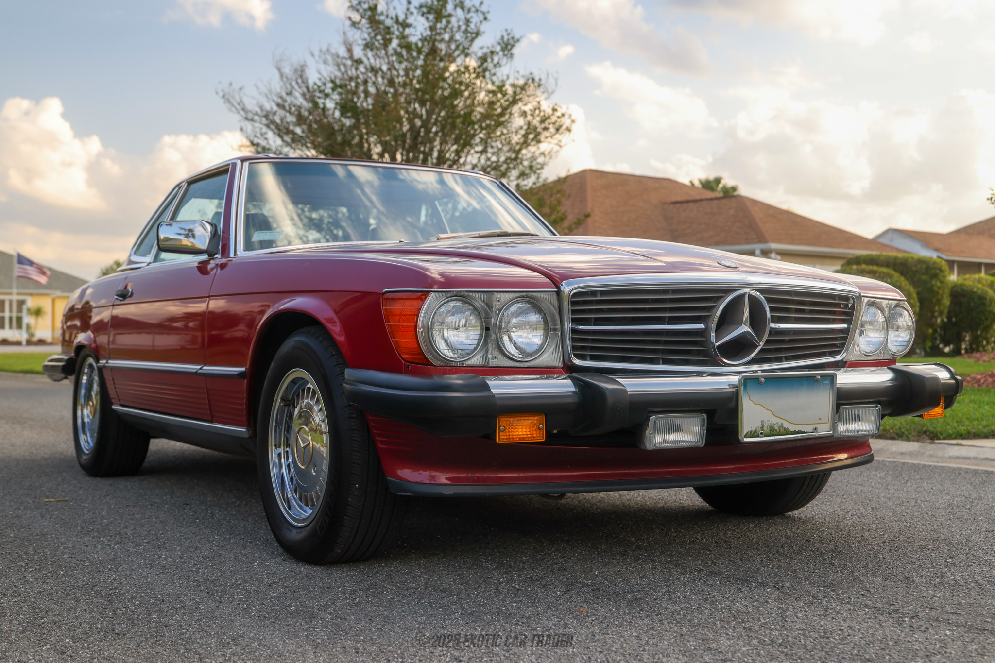 1989 Mercedes-Benz 560SL - Overview Photo