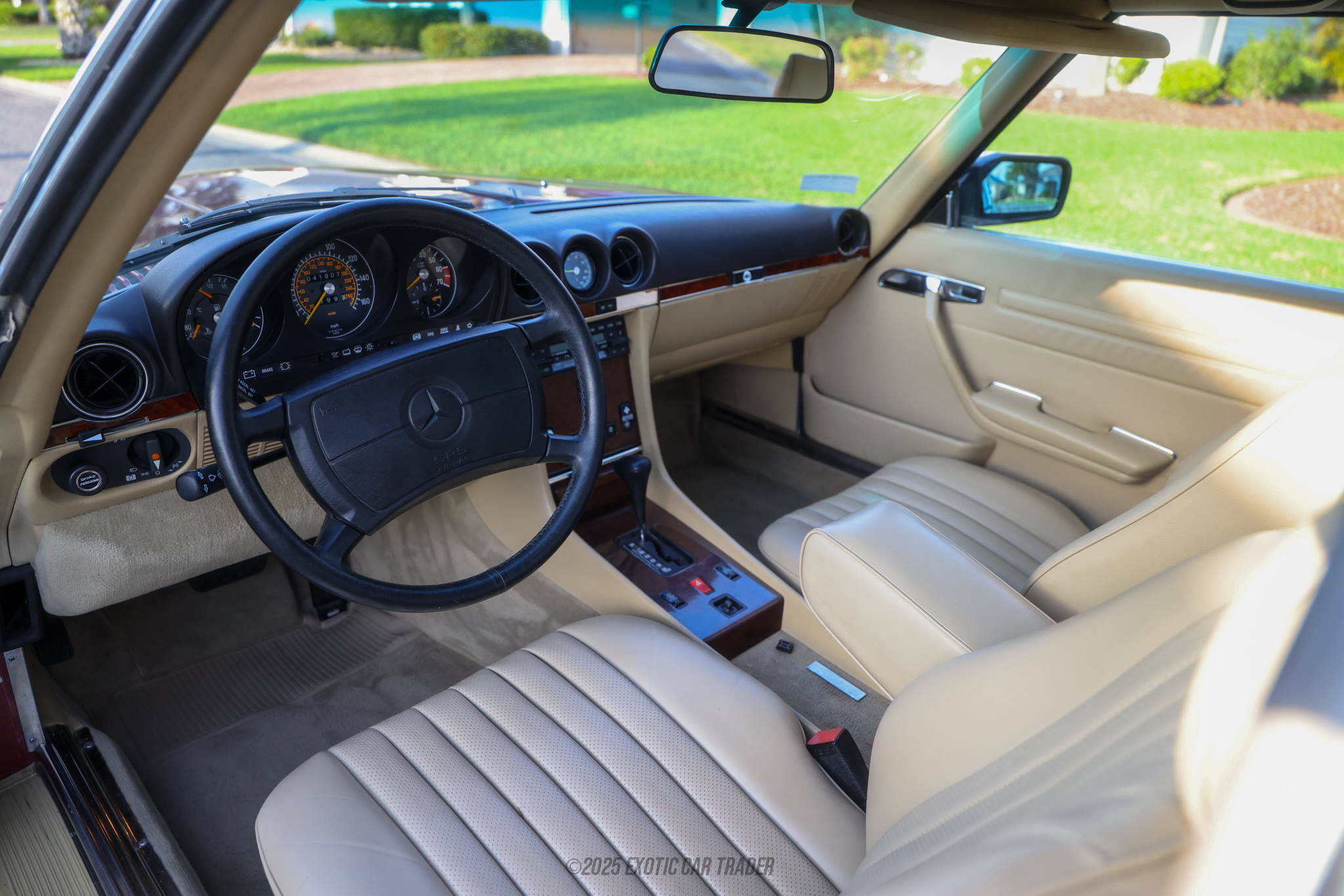 1989 Mercedes-Benz 560SL - Interior Photo