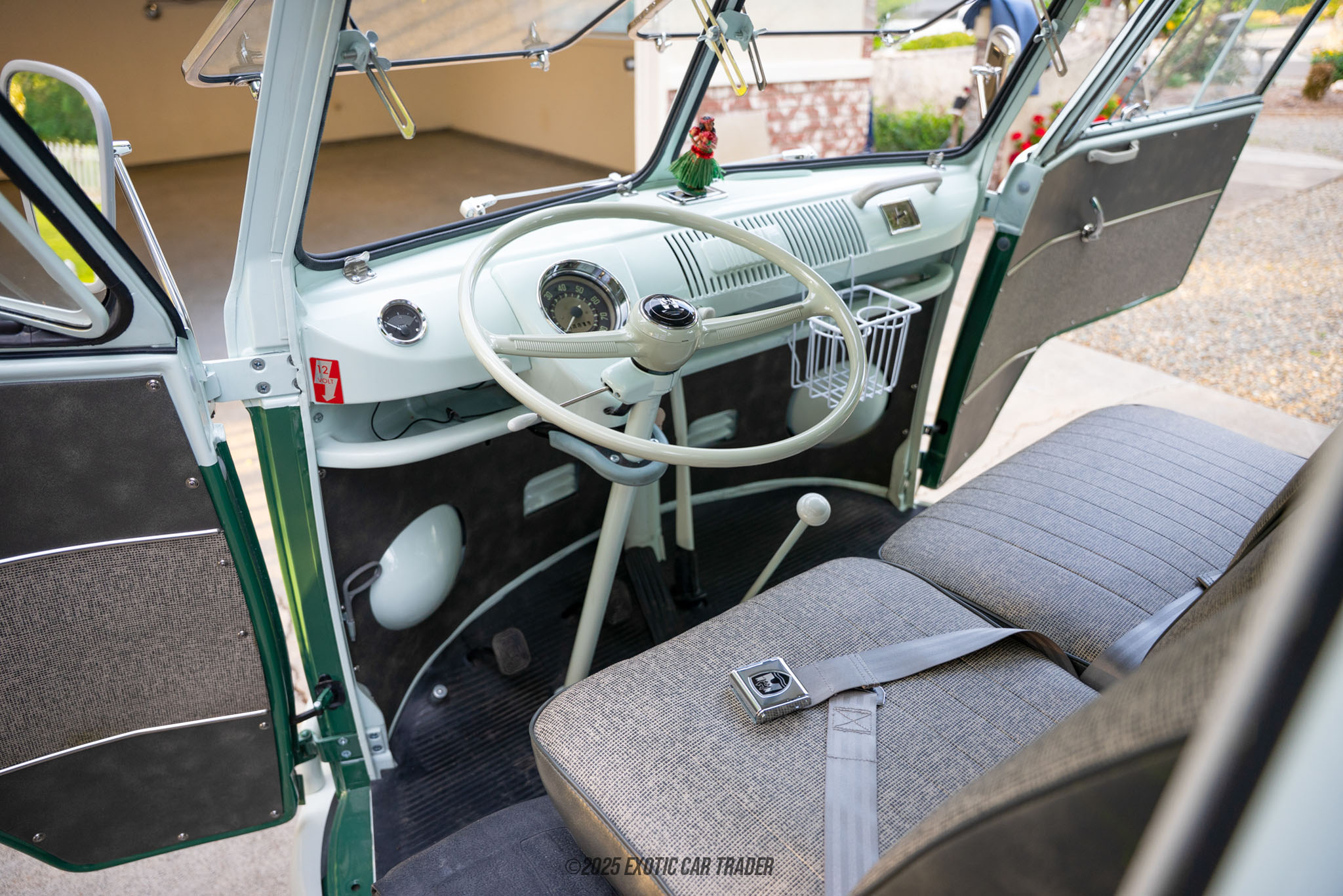 1965 Volkswagen Bus - Interior Photo