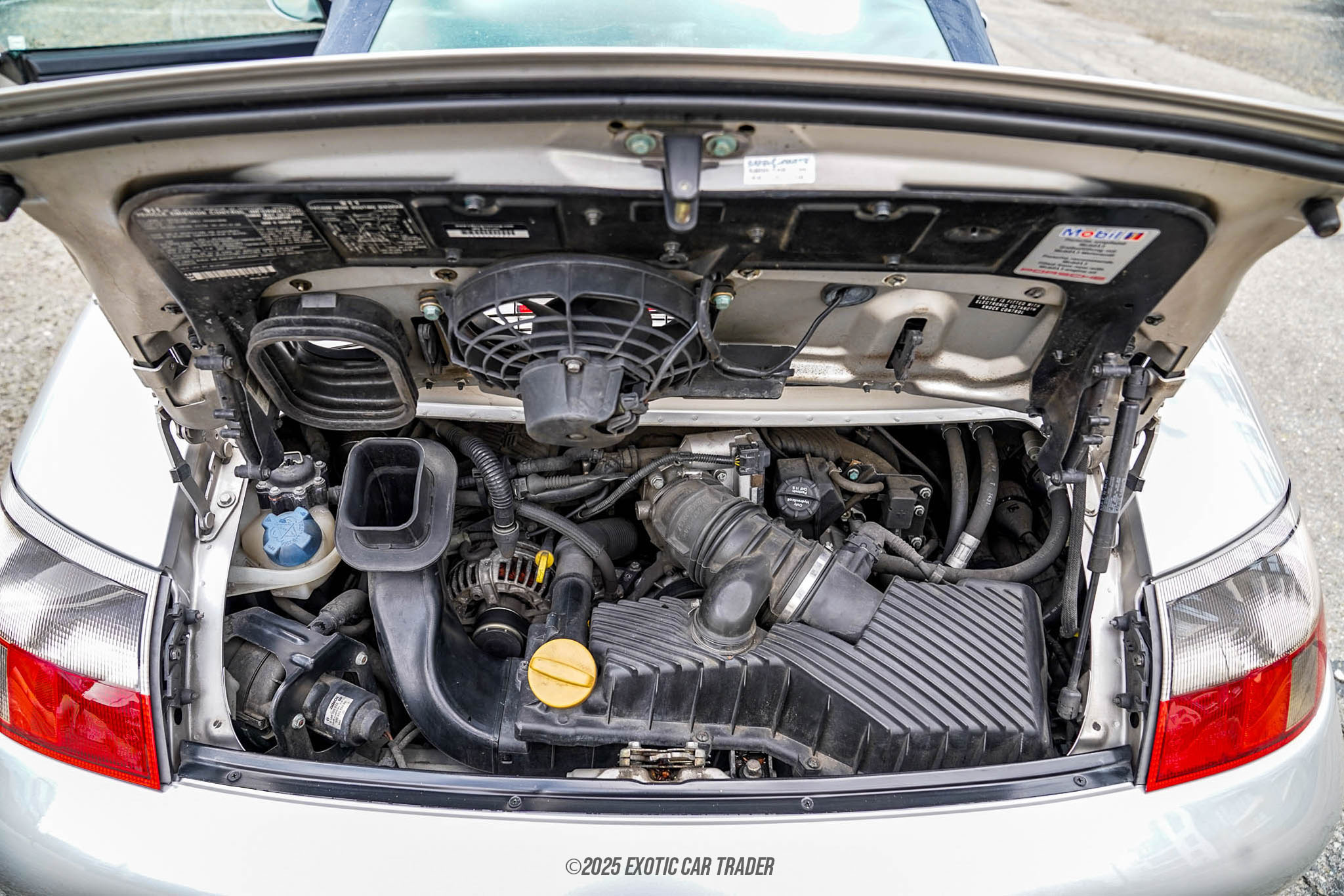 2000 Porsche 911 - Engine Photo