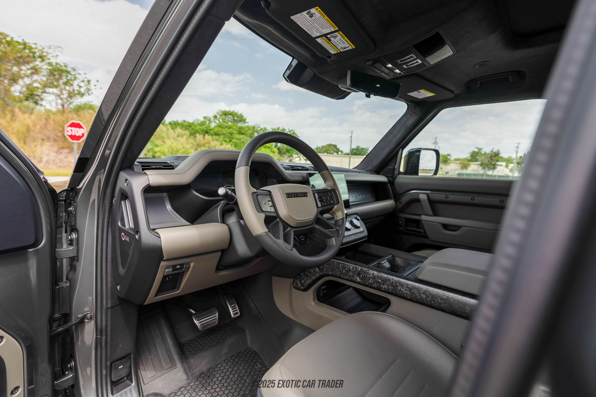 2025 Land Rover Defender - Interior Photo