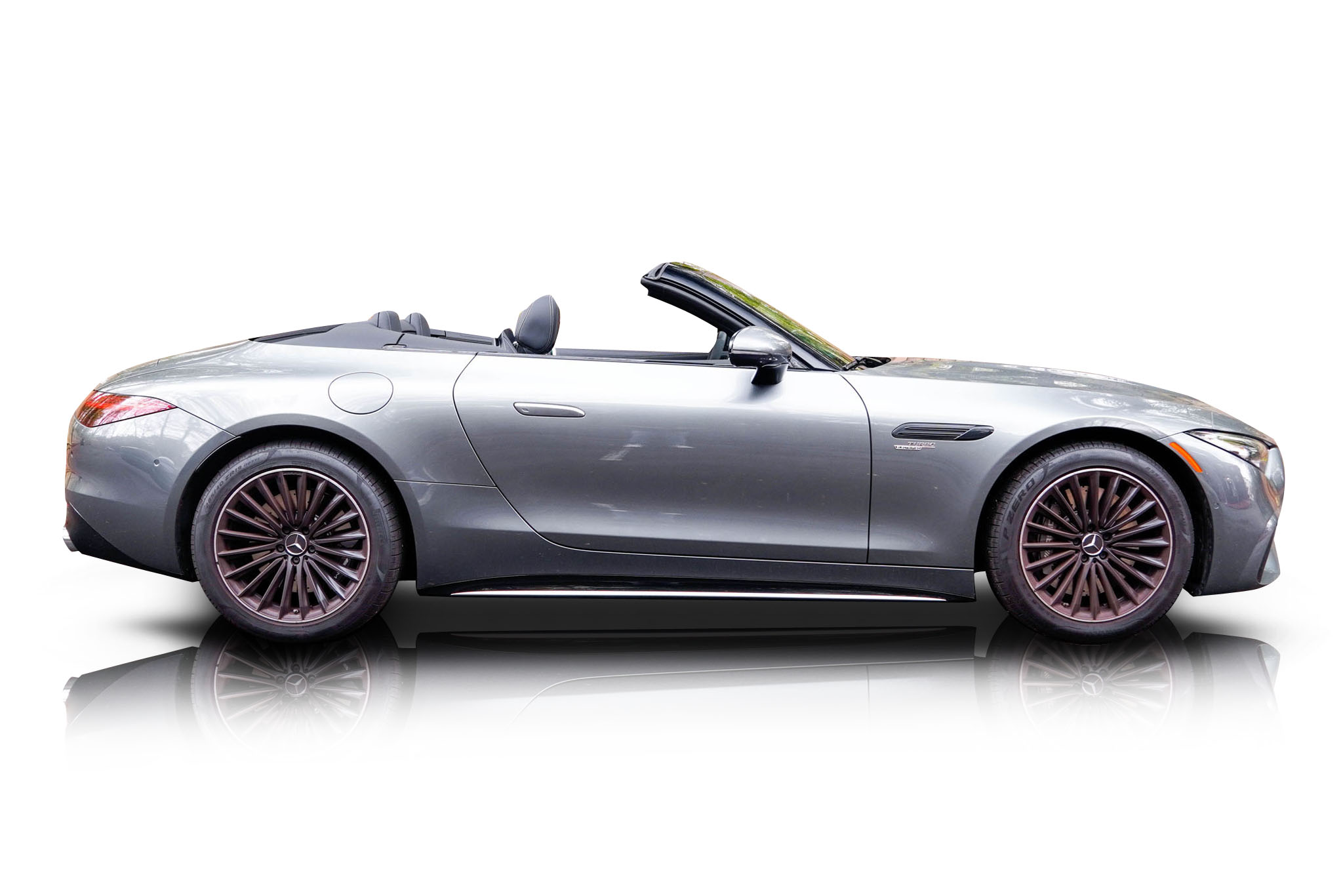 An incredible side shot photo of aMercedes-Benz AMG SL 43 that you should buy.