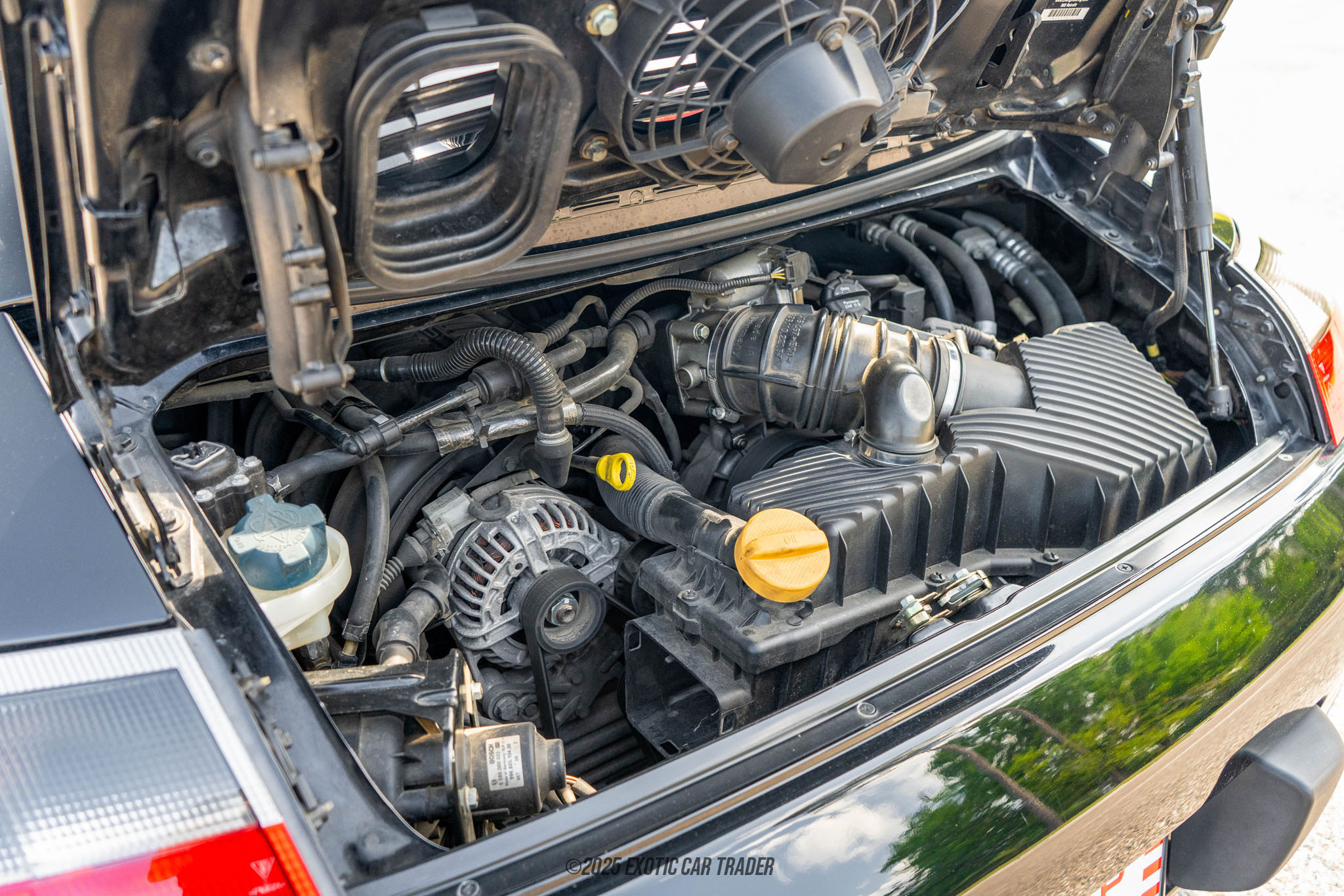 2000 Porsche 911 Carrera 4 - Engine Photo