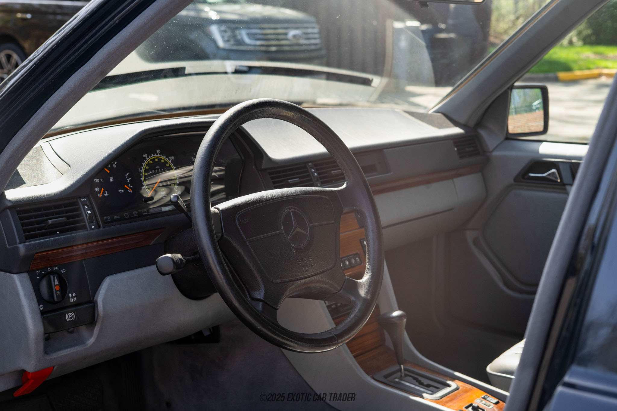 1992 Mercedes-Benz 300D - Interior Photo