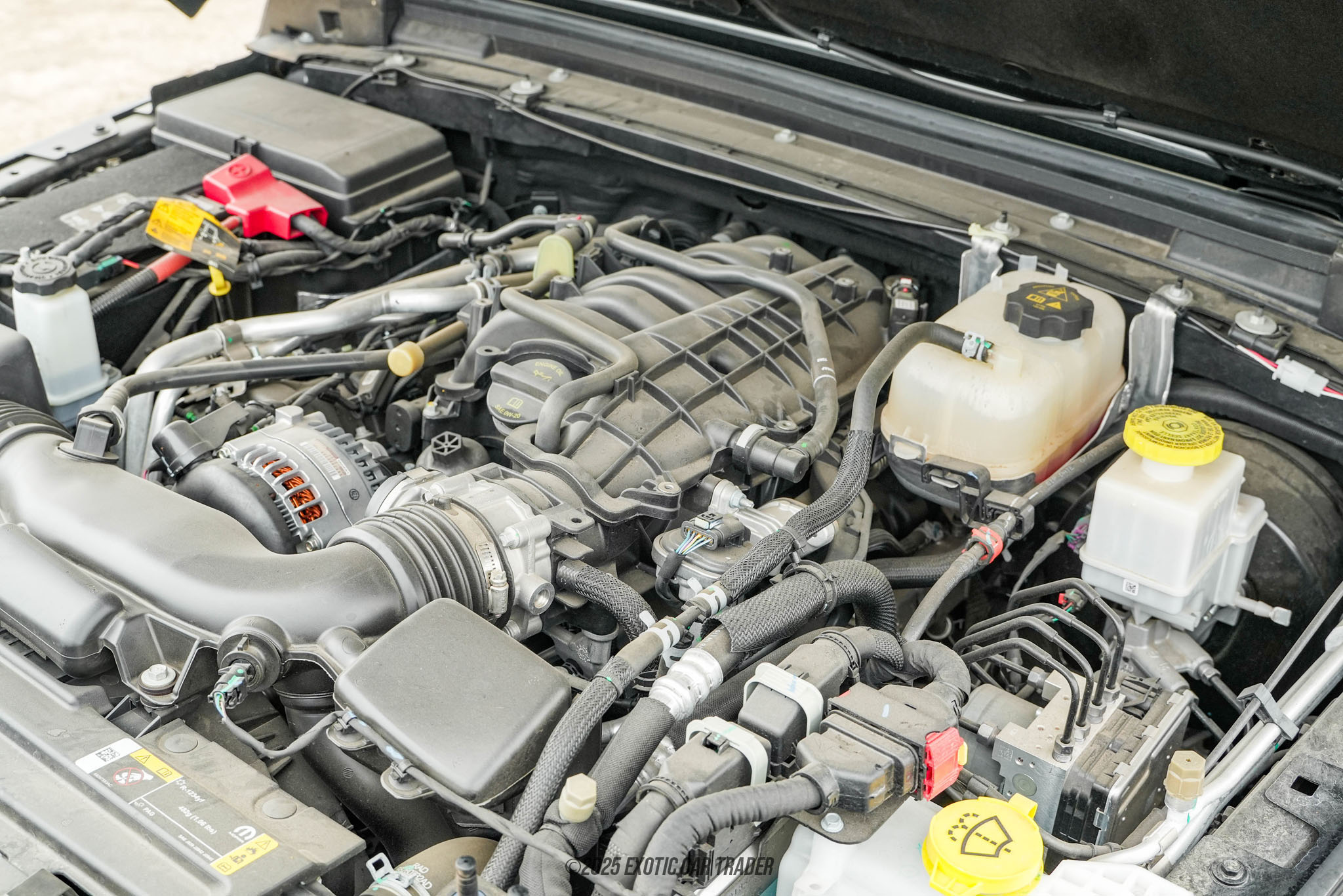 2022 Jeep Gladiator - Engine Photo