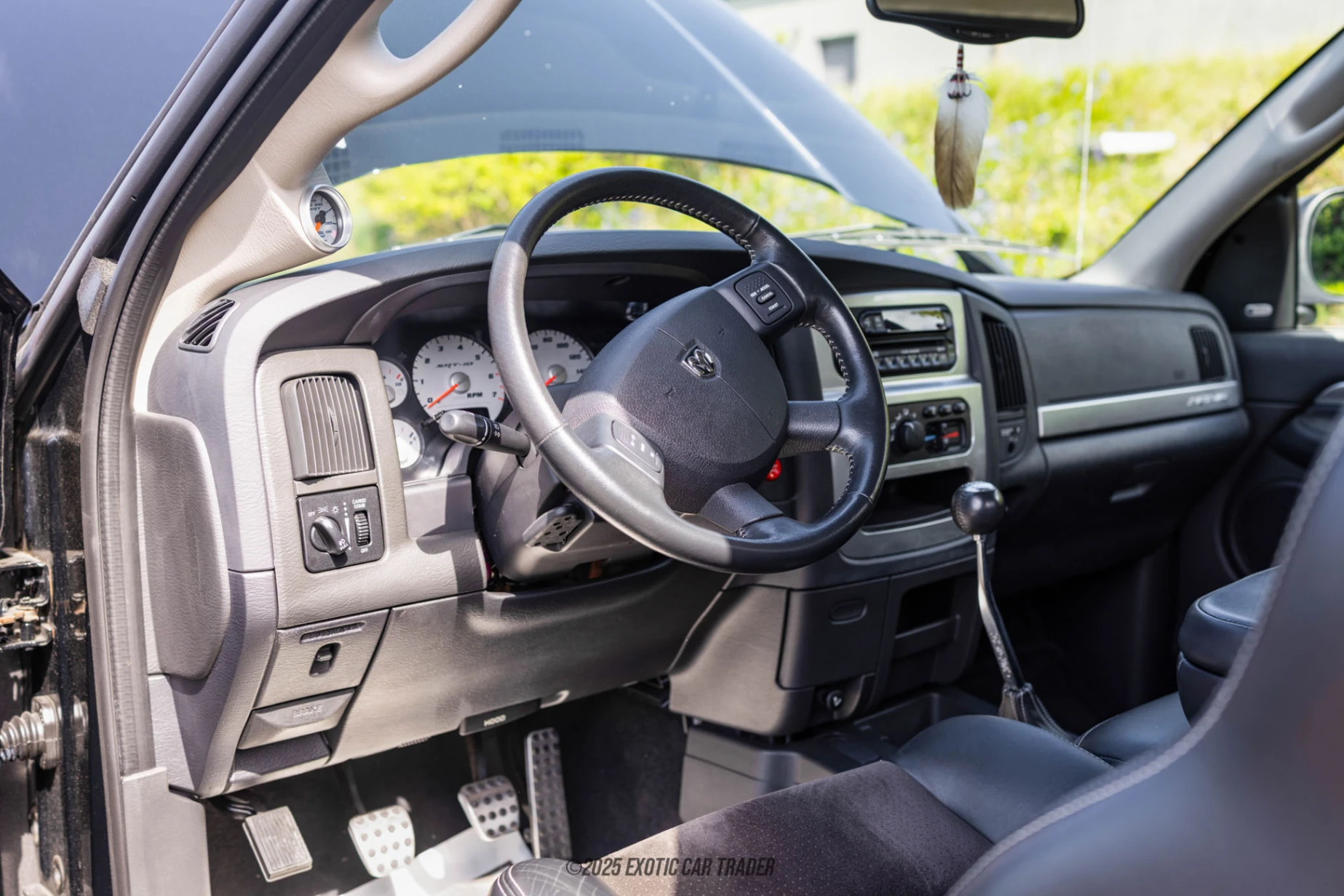 2004 Dodge Ram 1500 - Interior Photo