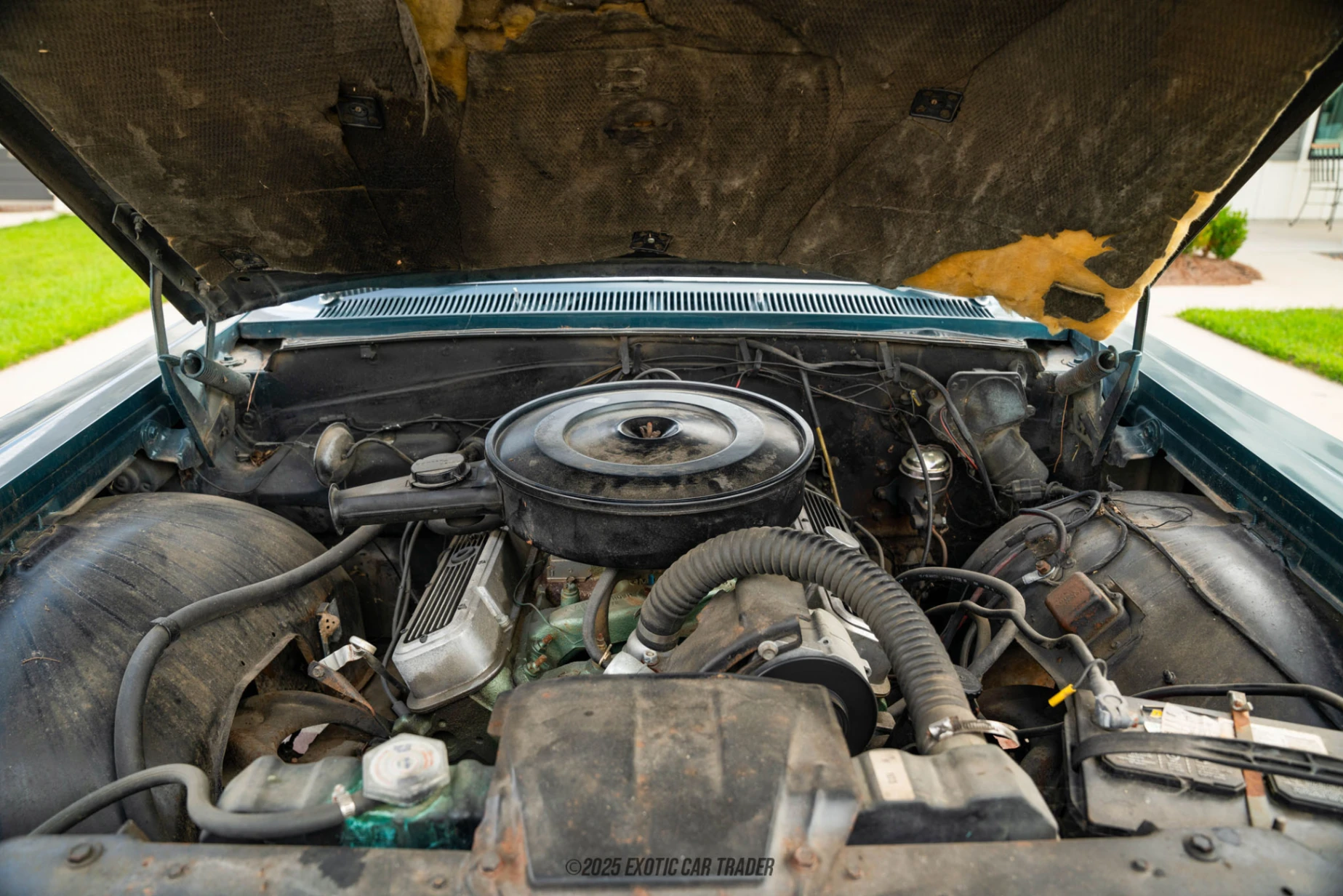 1963 Pontiac Grand Prix - Engine Photo