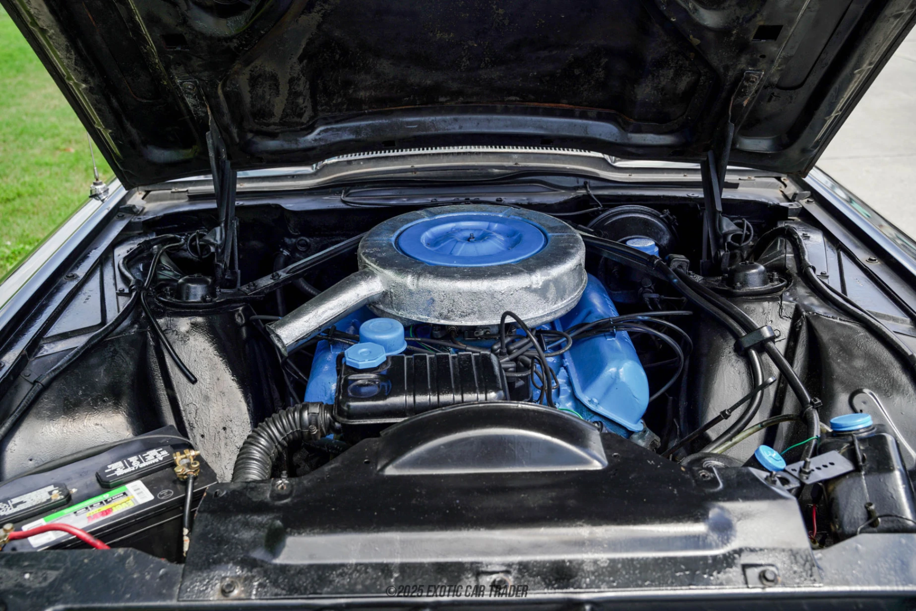 1964 Ford Thunderbird - Engine Photo