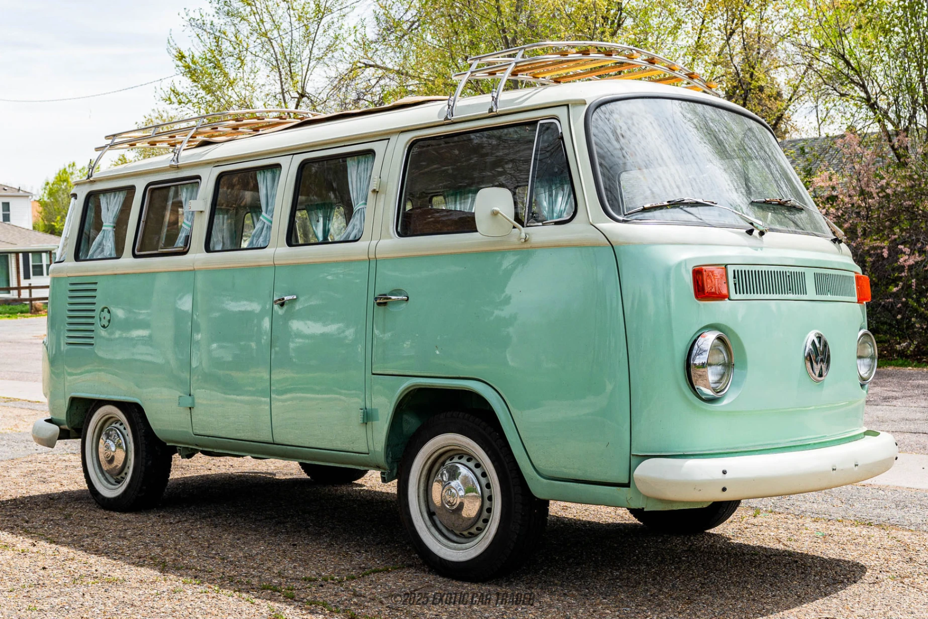 1977 Volkswagen Bus - Overview Photo