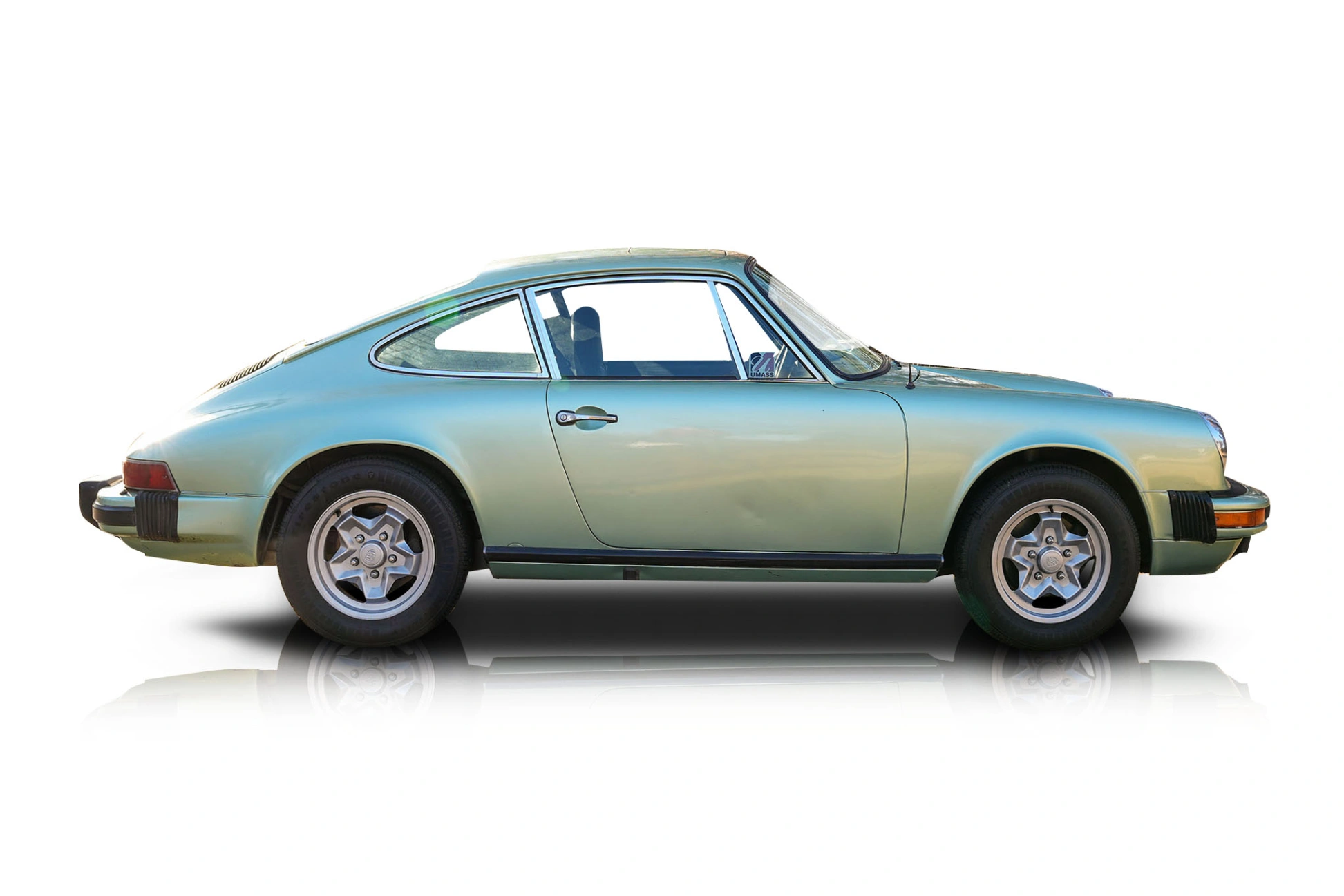 An incredible side shot photo of a Porsche 912 that you should buy.