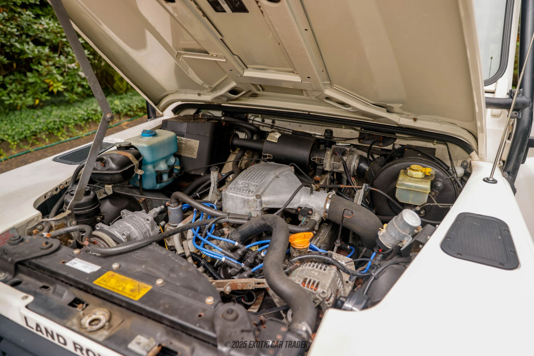 1995 Land Rover Defender 90 - Engine Photo
