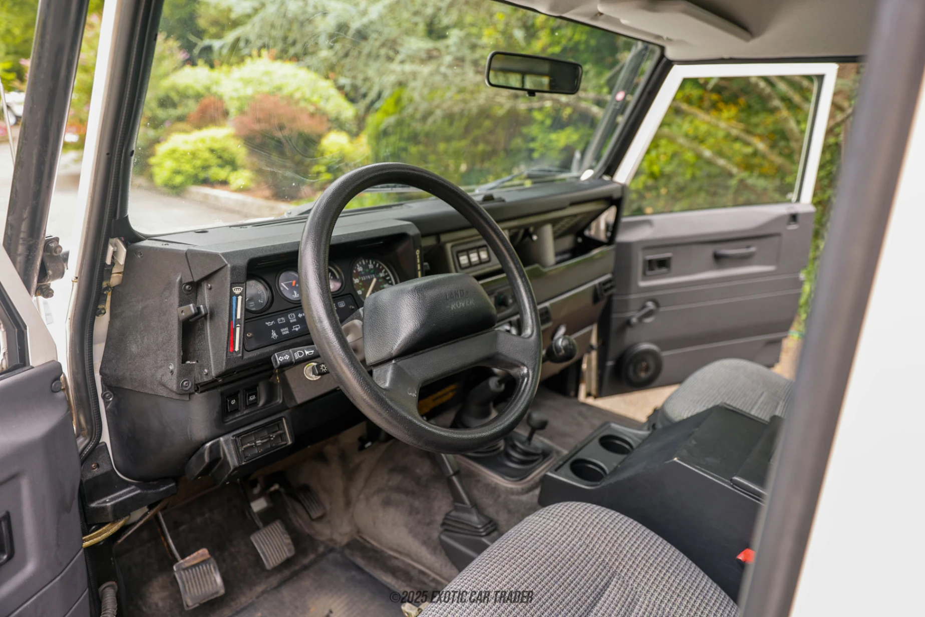 1995 Land Rover Defender 90 - Interior Photo