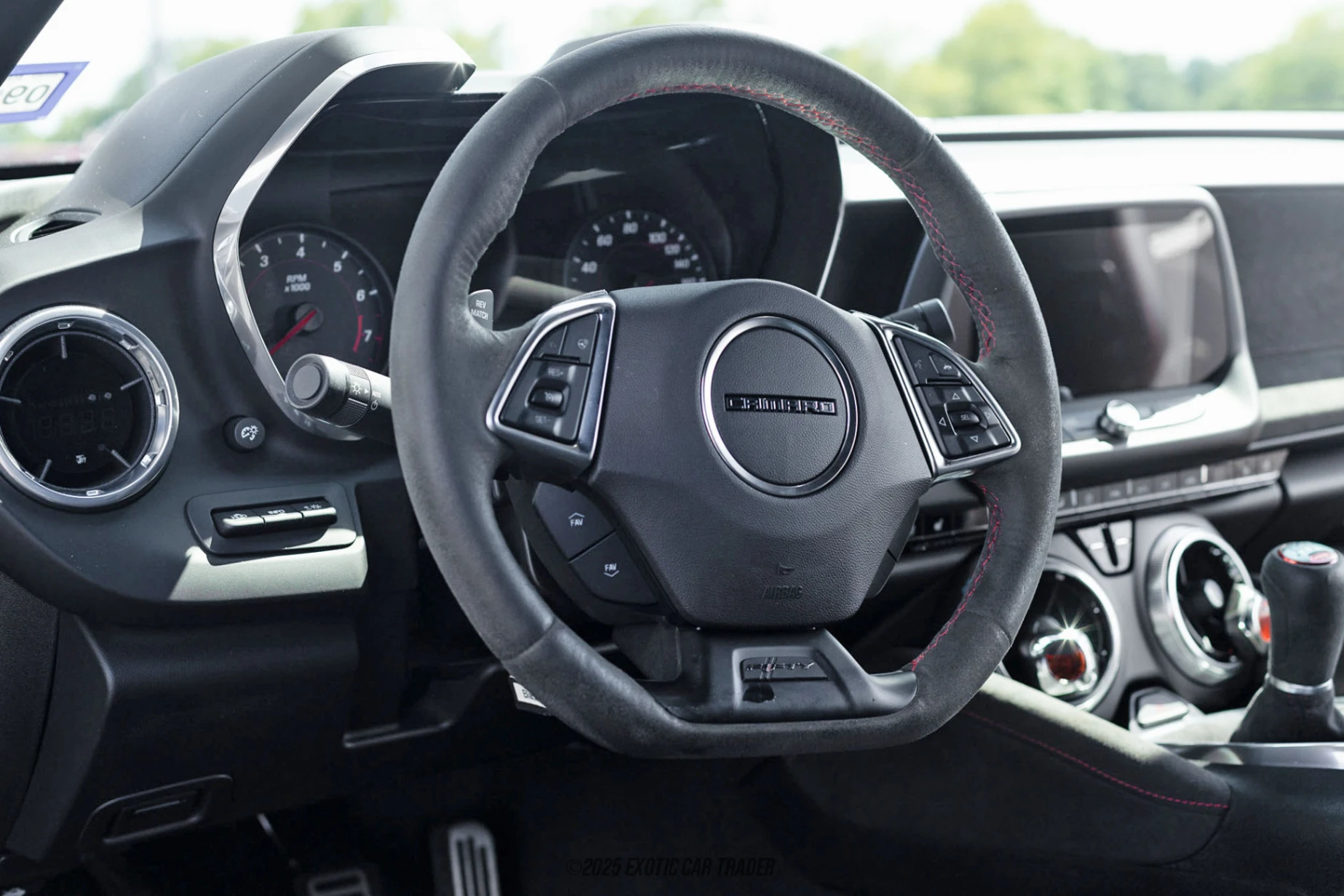 2017 Chevrolet Camaro - Interior Photo