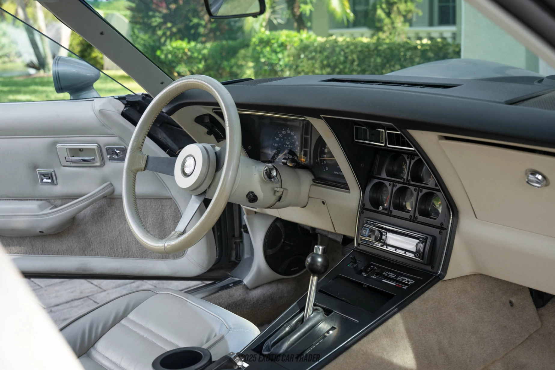 Chevrolet Corvette Chevrolet Corvette - Interior