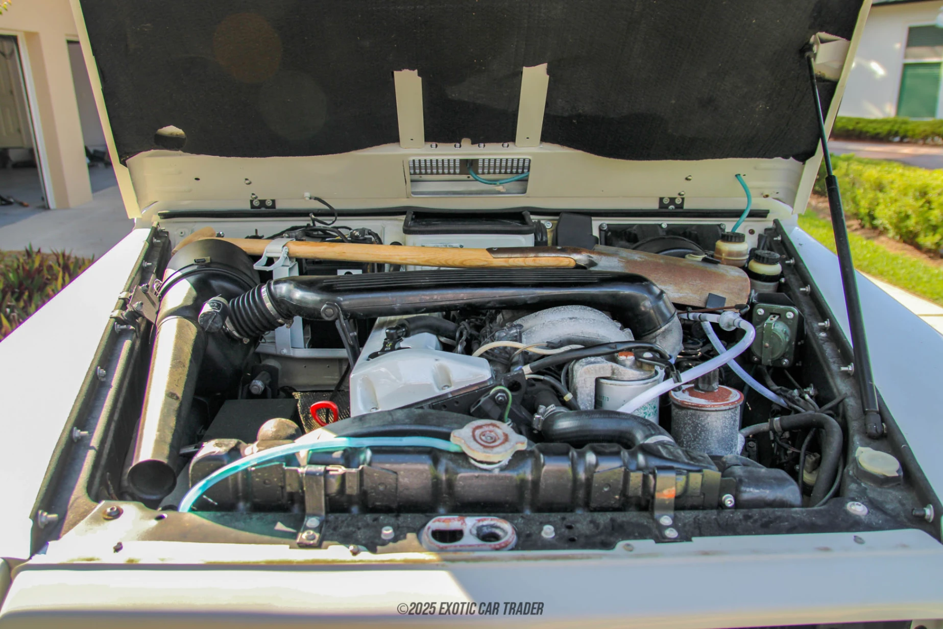 1991 Mercedes-Benz 250GD - Engine Photo