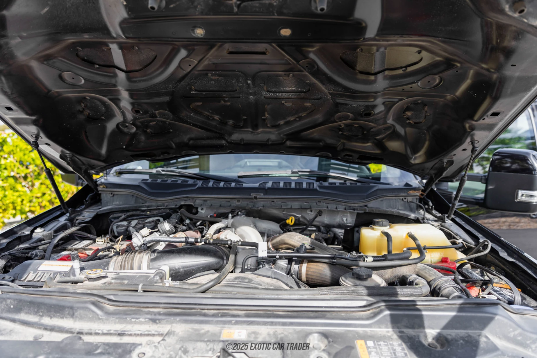 2022 Ford F-550 - Engine Photo
