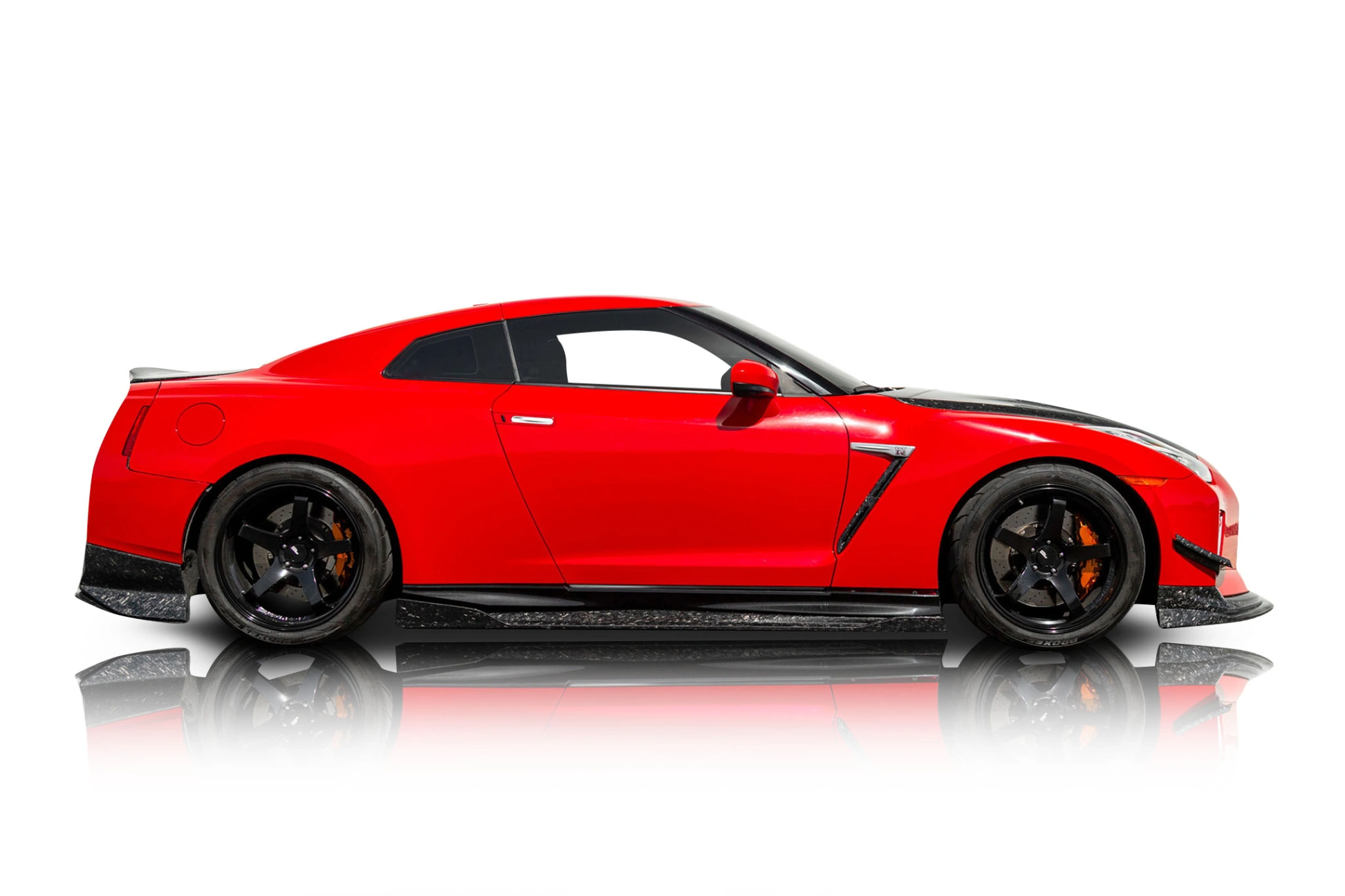 2020 Nissan GT-R - Passenger side