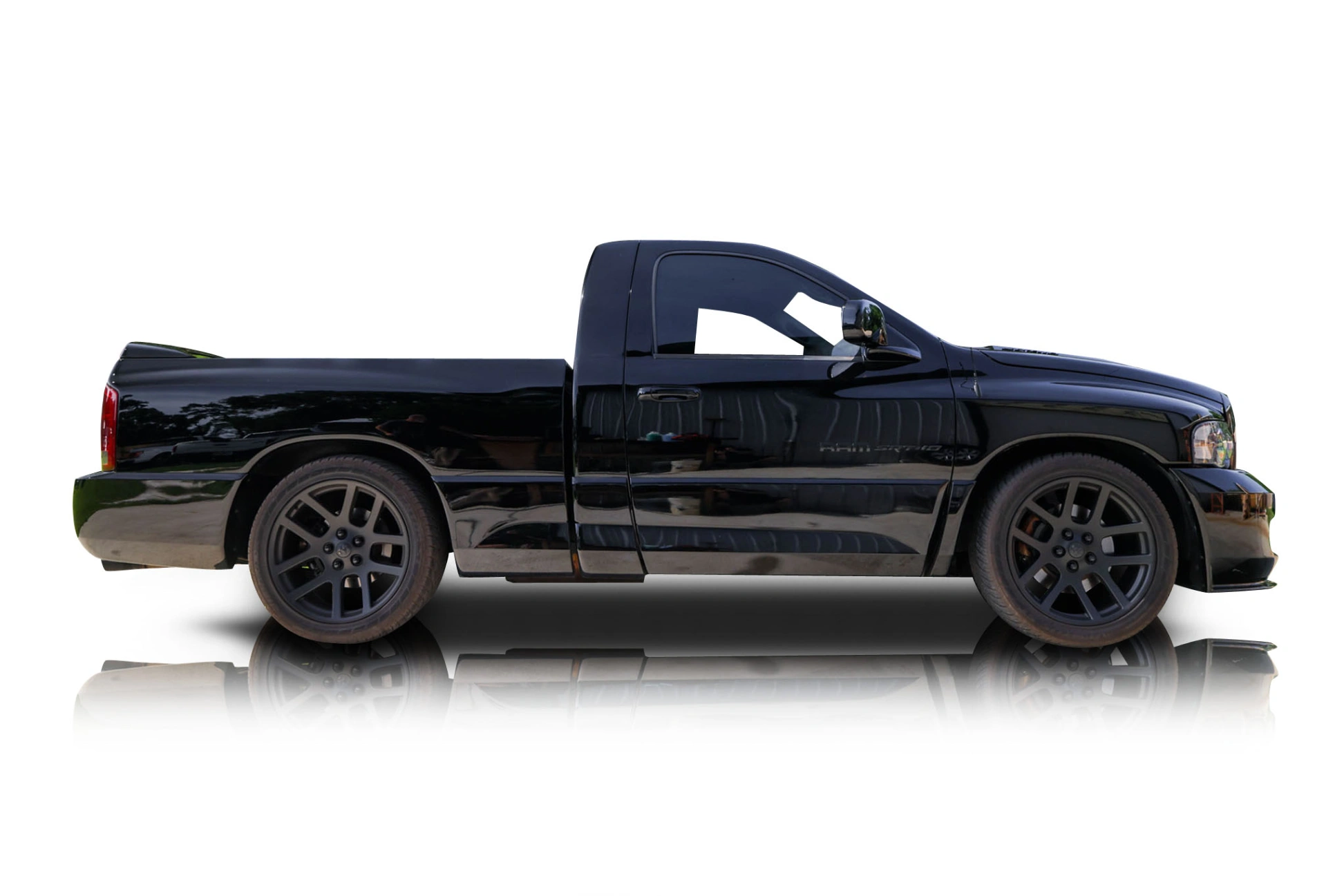 2004 Dodge Ram 1500 - Passenger side