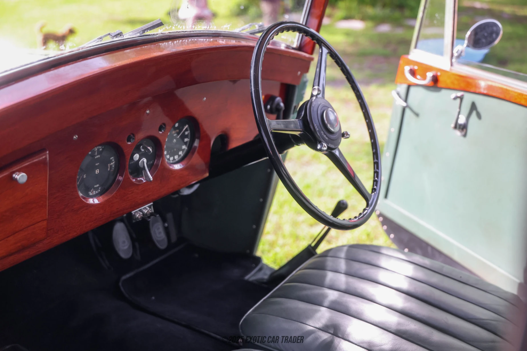1951 Bentley Mark VI - Interior Photo