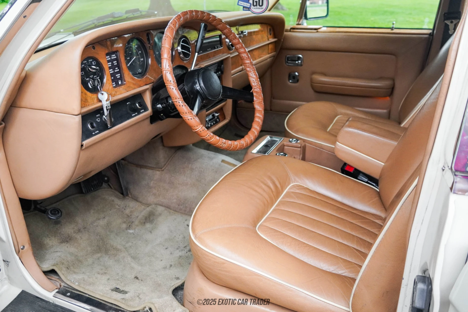 1981 Rolls-Royce Silver Spur - Interior Photo