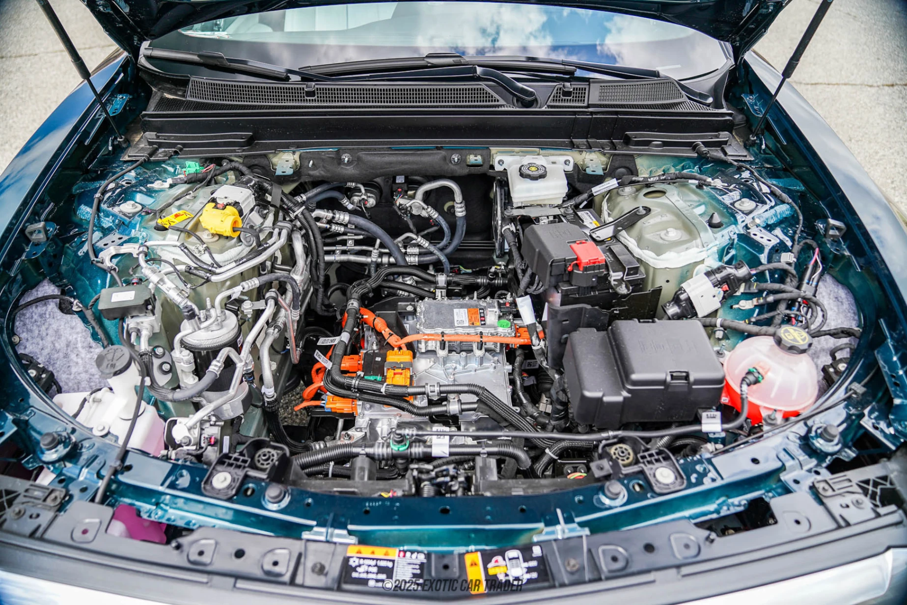 2025 Cadillac Lyriq - Engine Photo