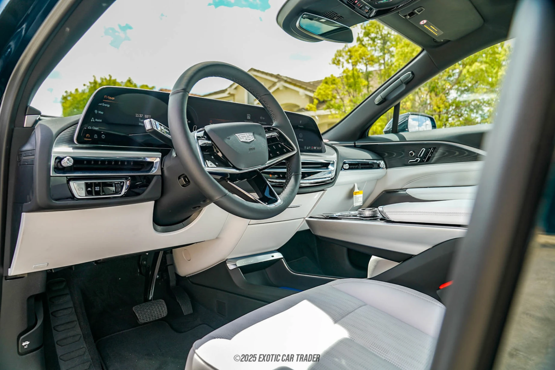 2025 Cadillac Lyriq - Interior Photo