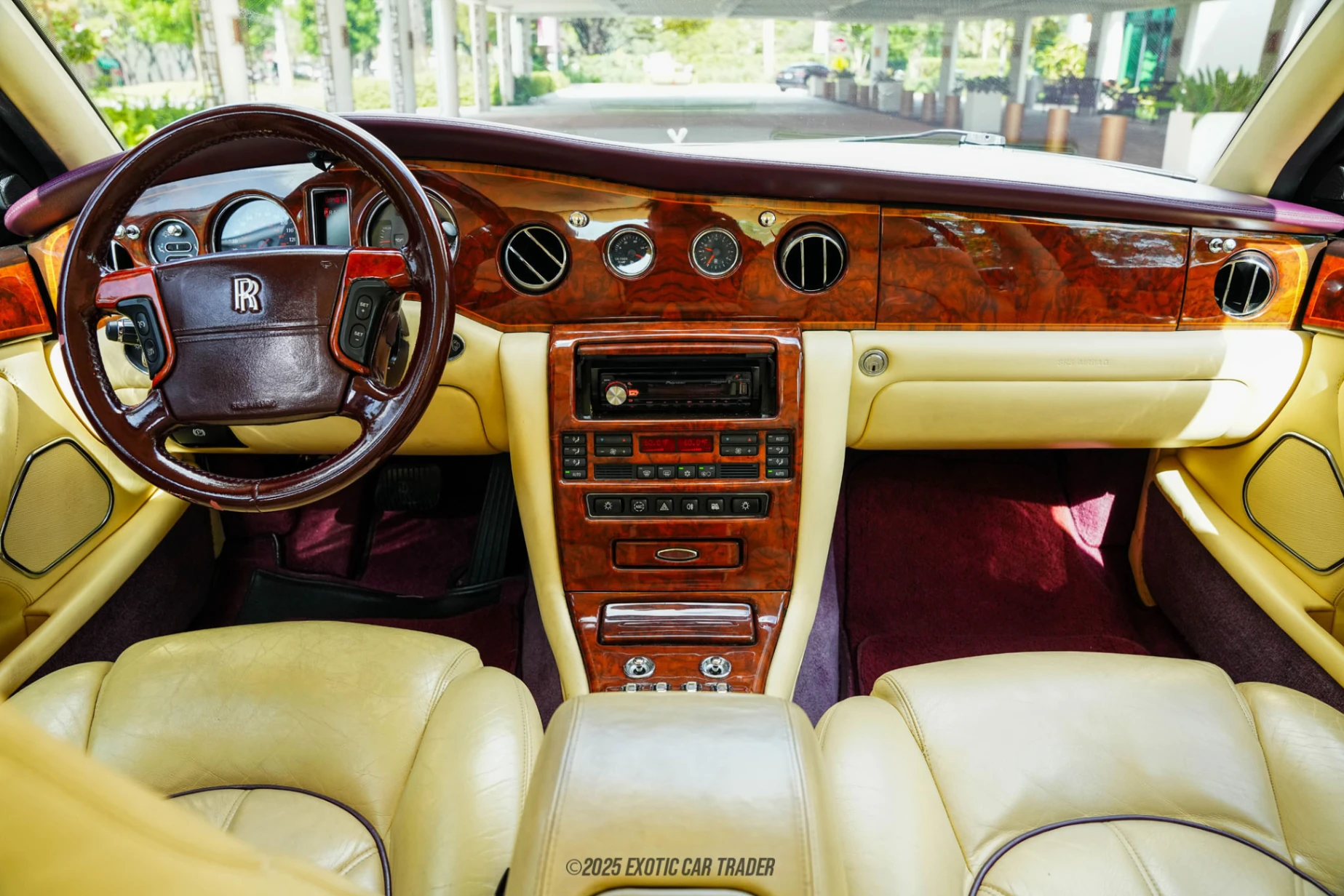 1999 Rolls-Royce Silver Seraph - Interior Photo