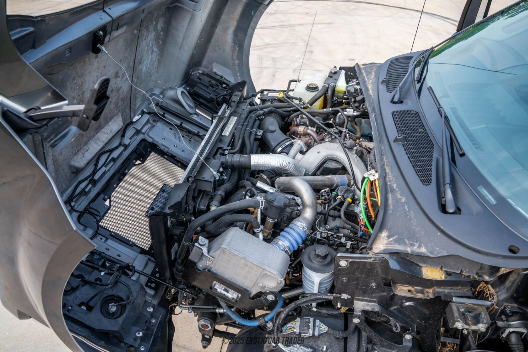 2021 Ford F-750 - Engine Photo
