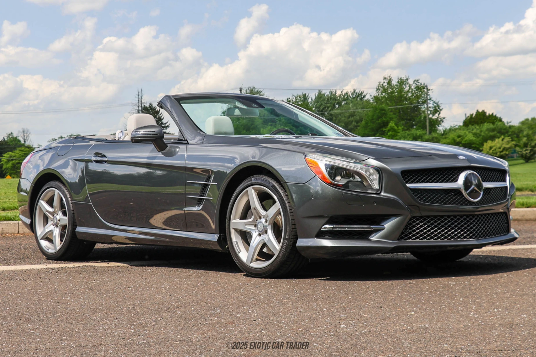 2016 Mercedes-Benz SL550 - Overview Photo