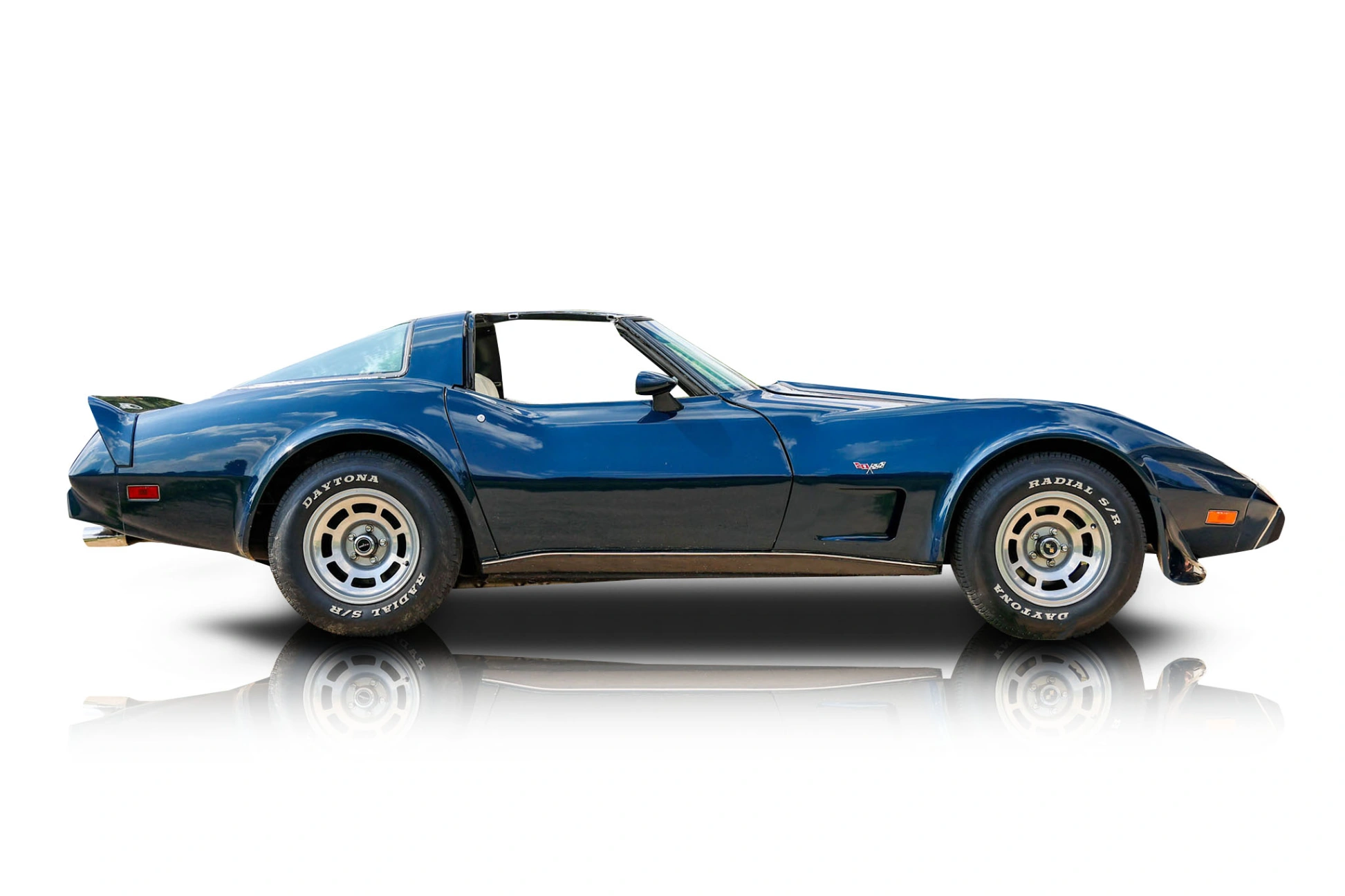 An incredible side shot photo of a Chevrolet Corvette that you should buy.