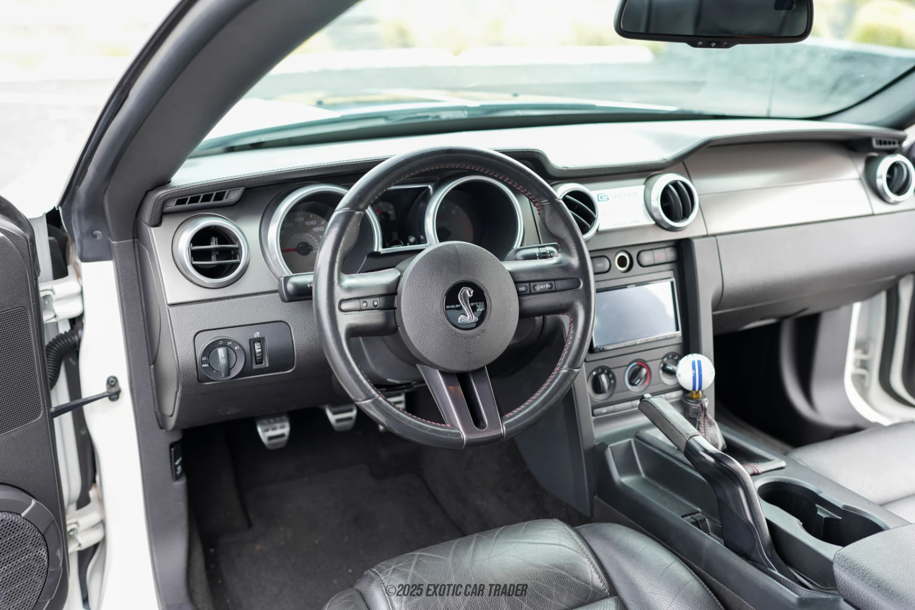 2007 Ford Mustang - Interior Photo