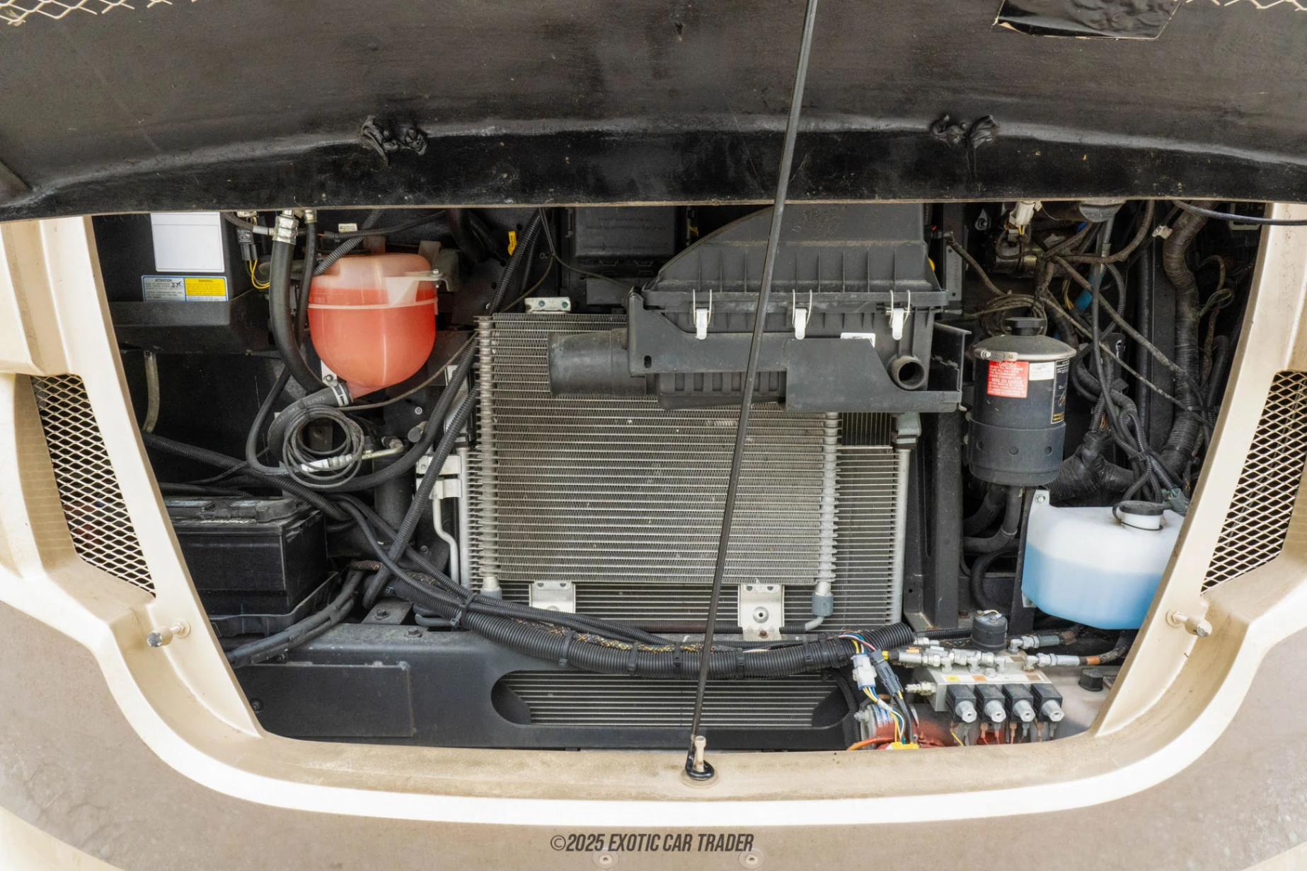 2016 Newmar Bay Star - Engine Photo
