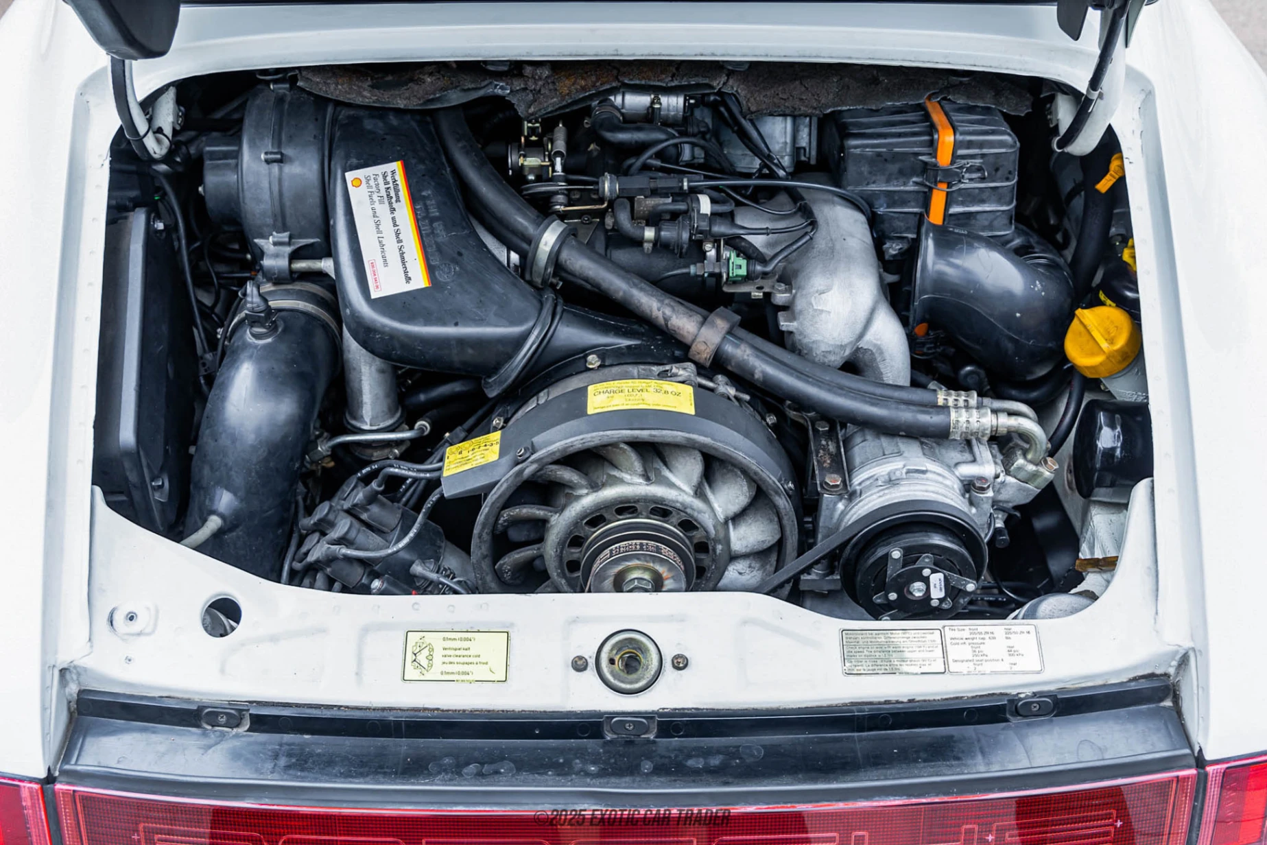 1990 Porsche 911 - Engine Photo