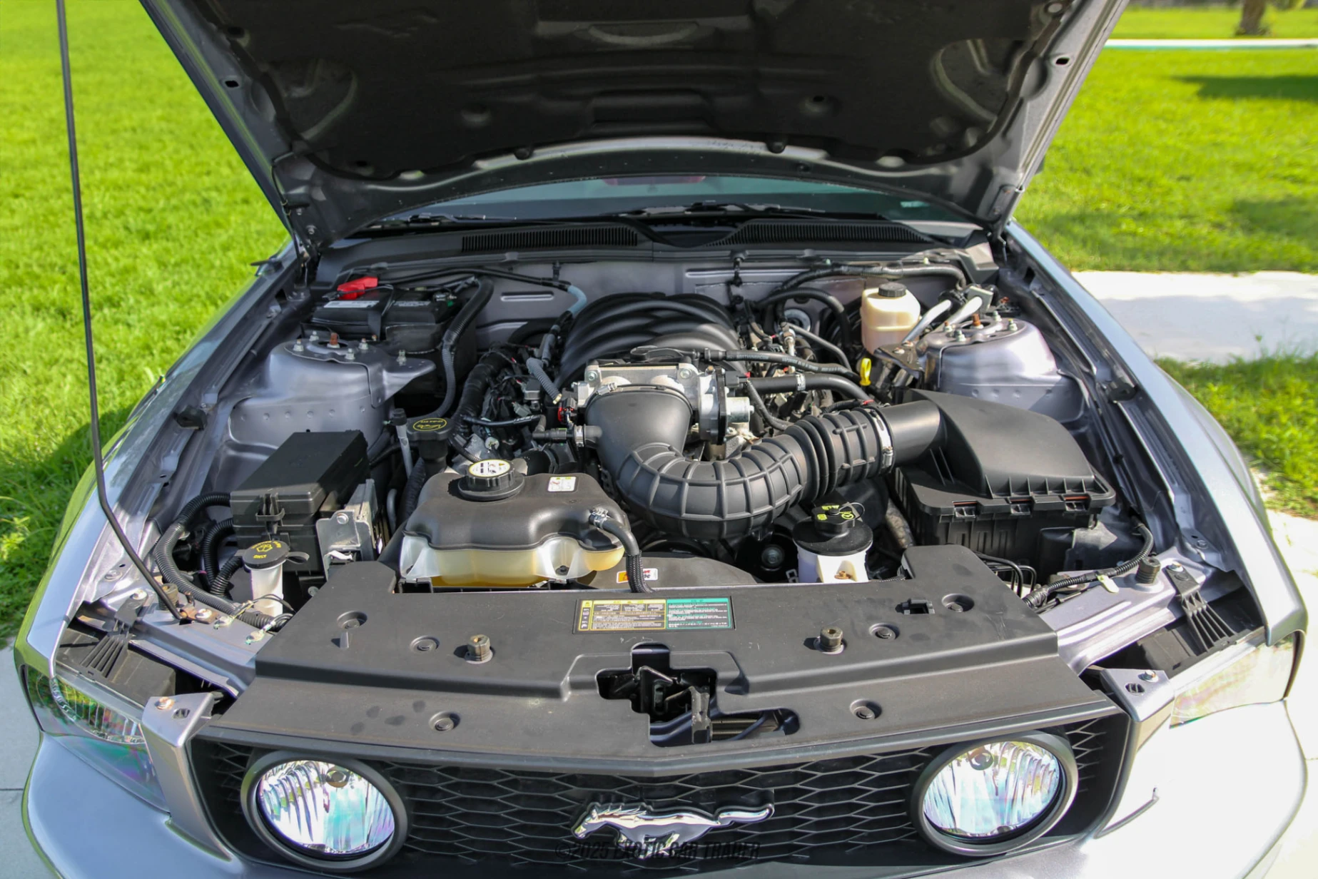 2006 Ford Mustang - Engine Photo