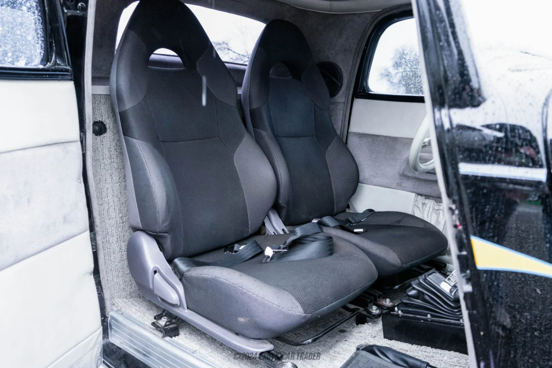 1933 Ford Model 40 - Interior Photo