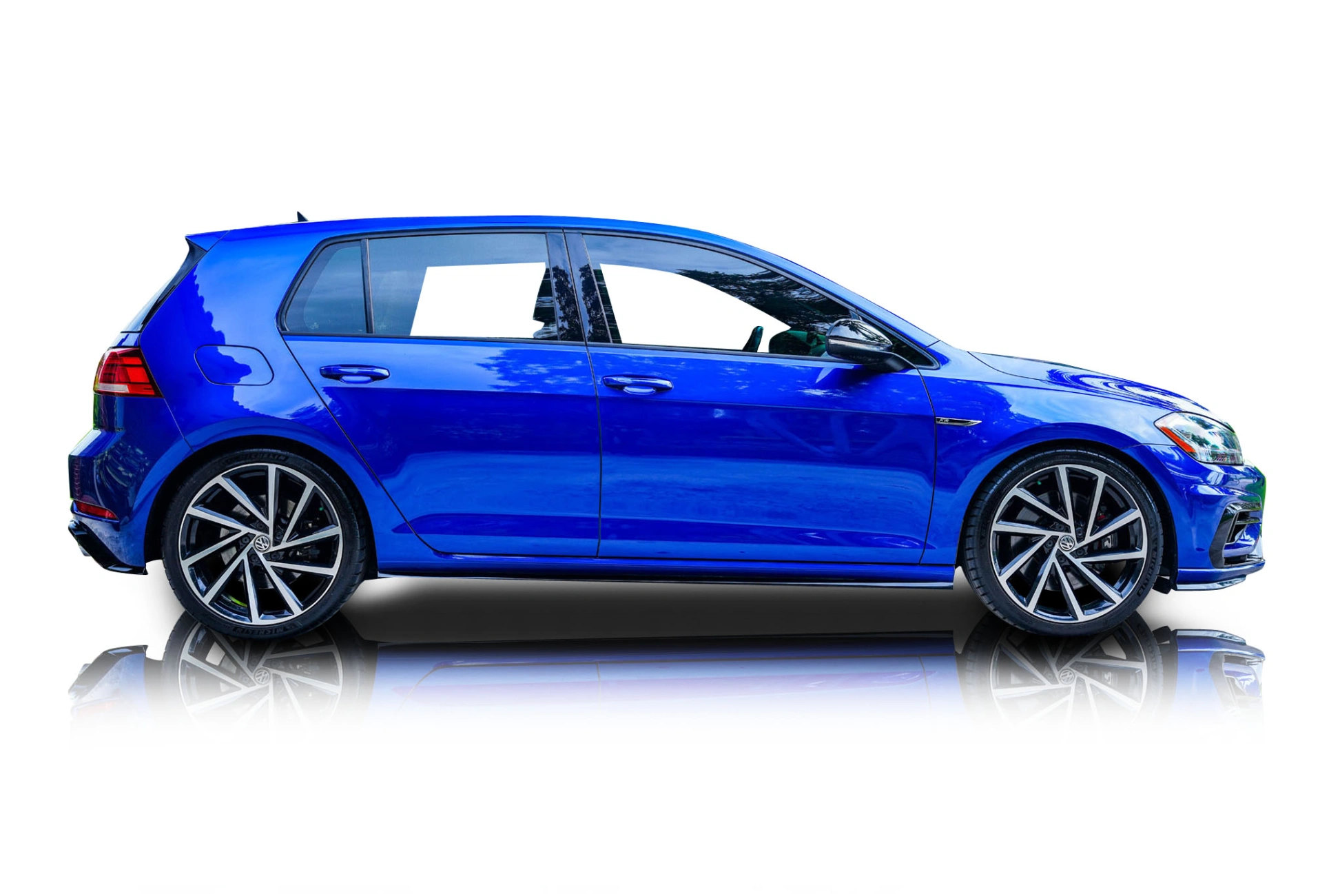 2019 Volkswagen Golf - Passenger side