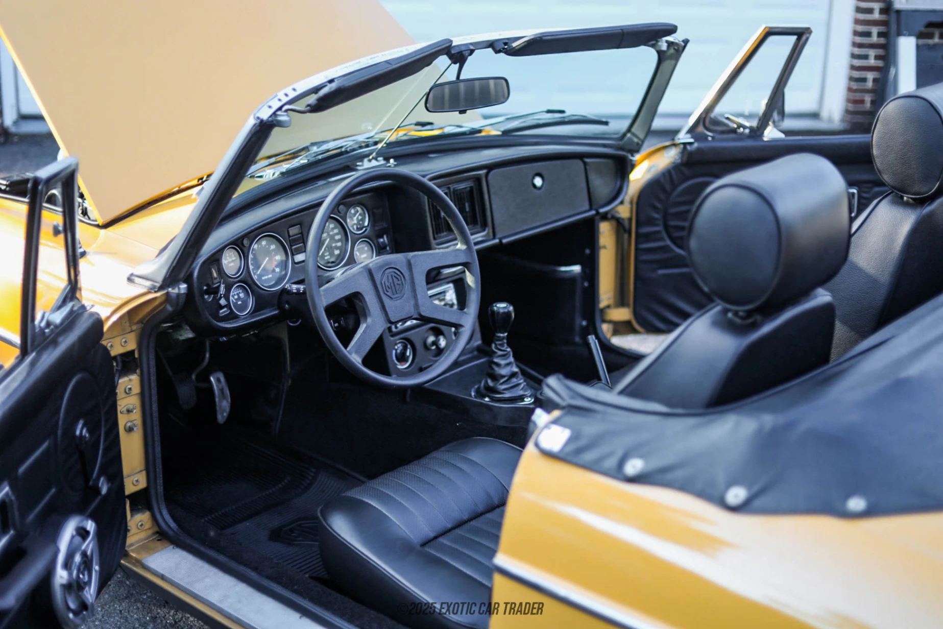 1977 MG MGB - Interior Photo