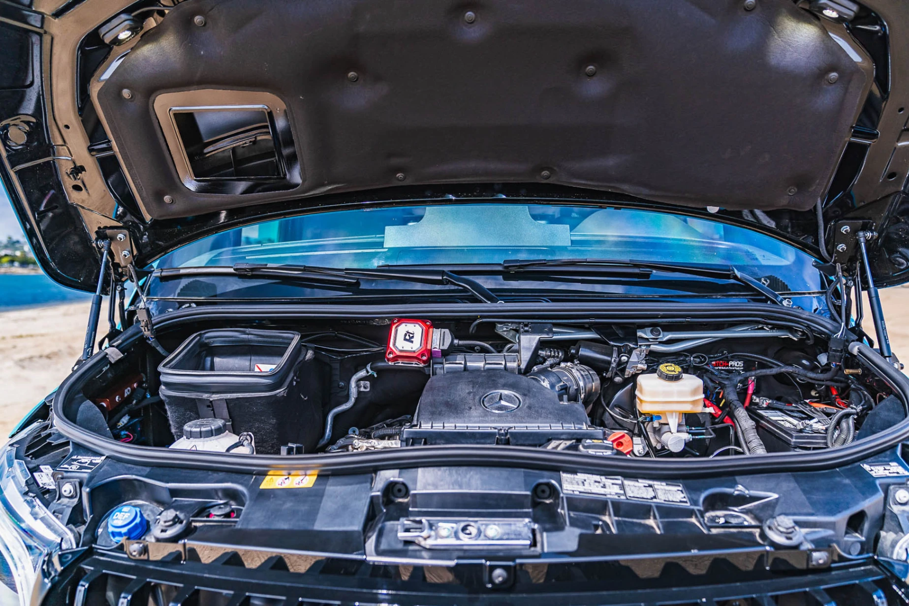 2024 Mercedes-Benz Sprinter 2500 - Engine Photo
