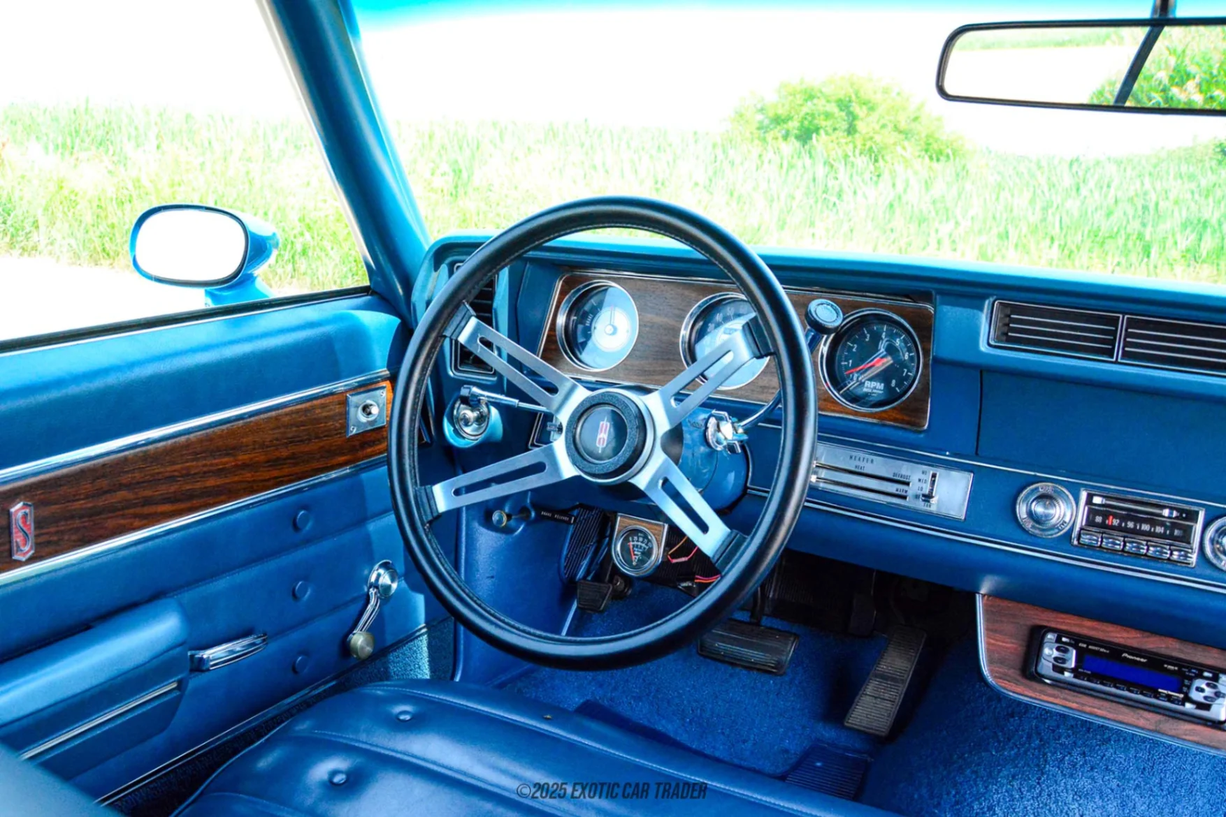 1972 Oldsmobile Cutlass - Interior Photo