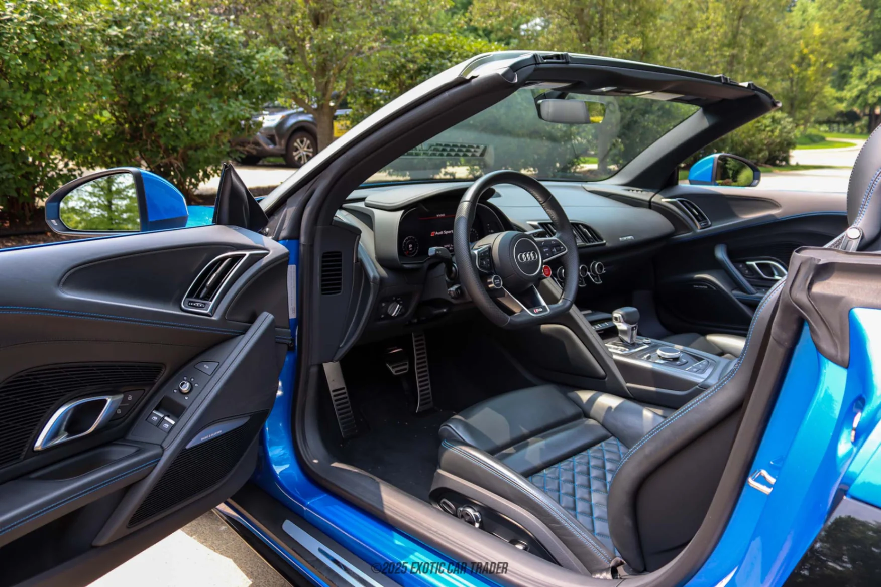 2020 Audi R8 - Interior Photo