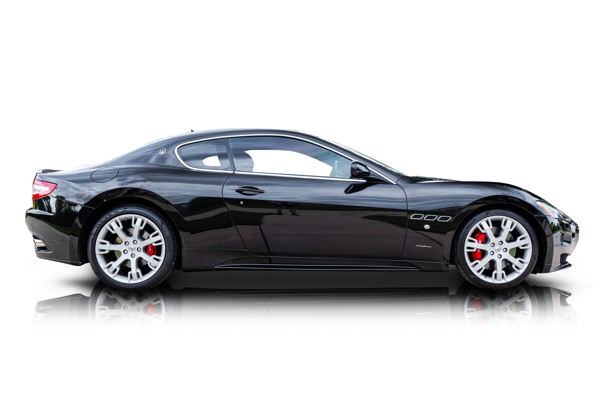 2011 Maserati GranTurismo - Passenger side