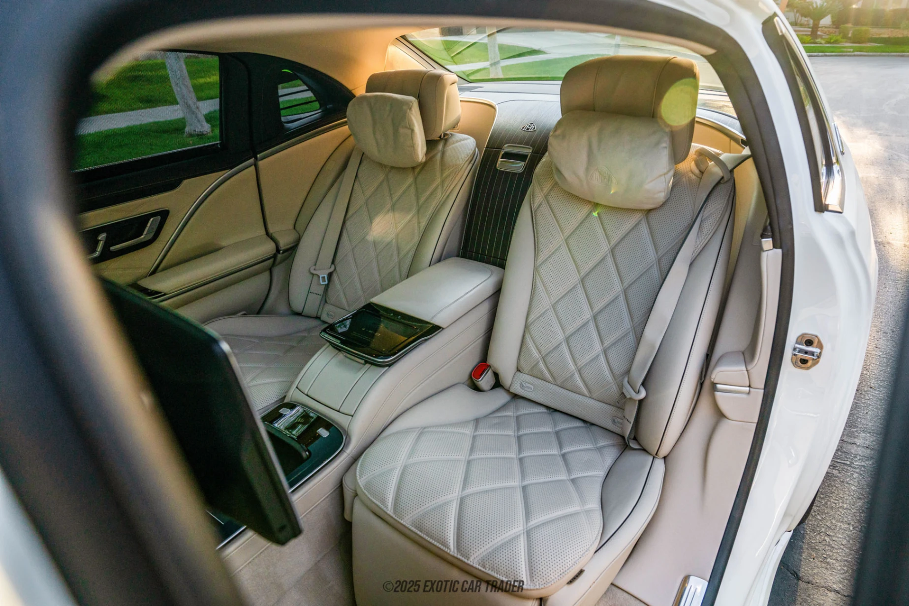 2023 Mercedes-Benz Maybach S680 - Interior Photo